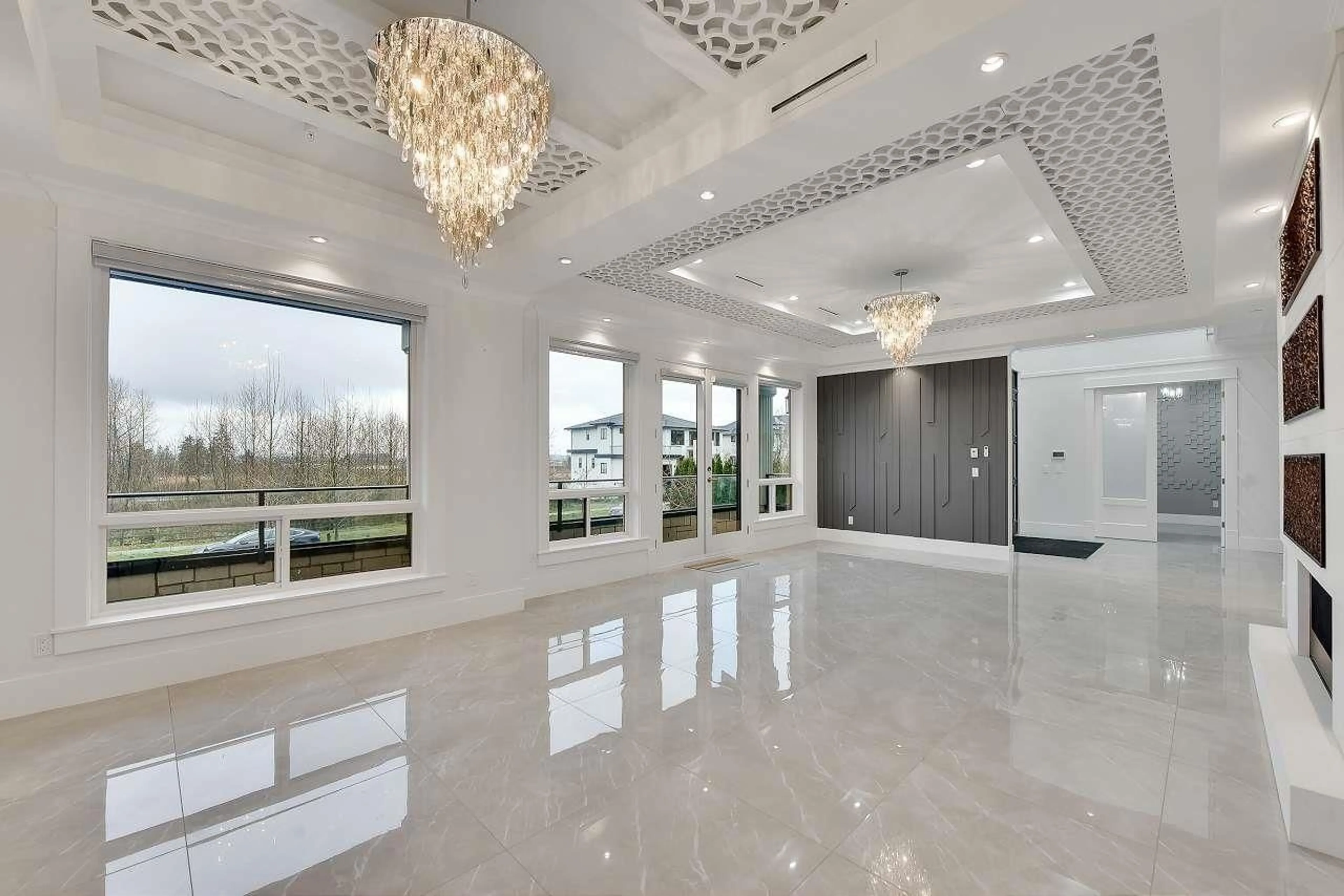 Indoor foyer for 16638 31B, Surrey British Columbia V3Z0P9