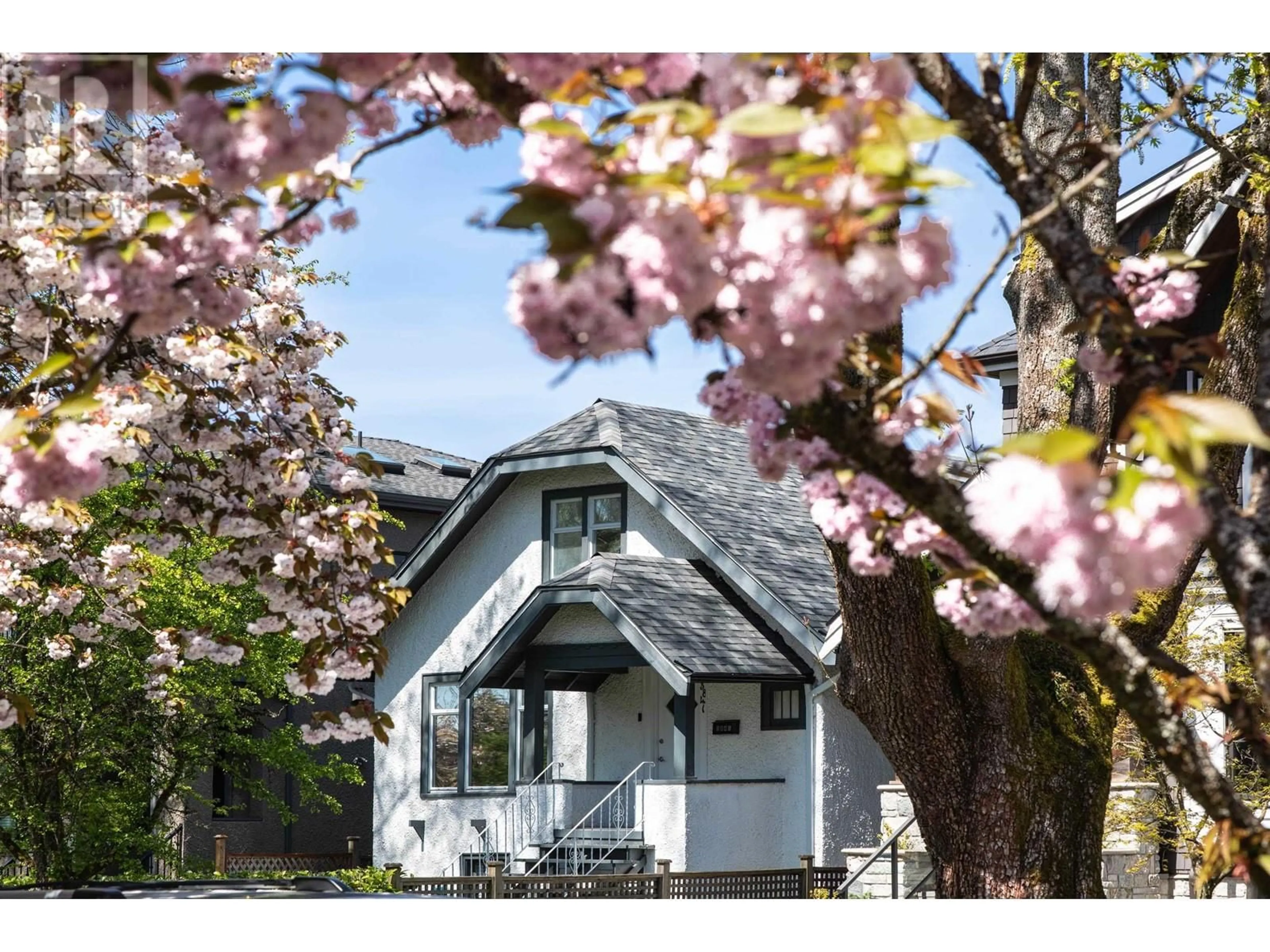 Home with vinyl exterior material, street for 3841 24TH AVENUE, Vancouver British Columbia V6S1L8