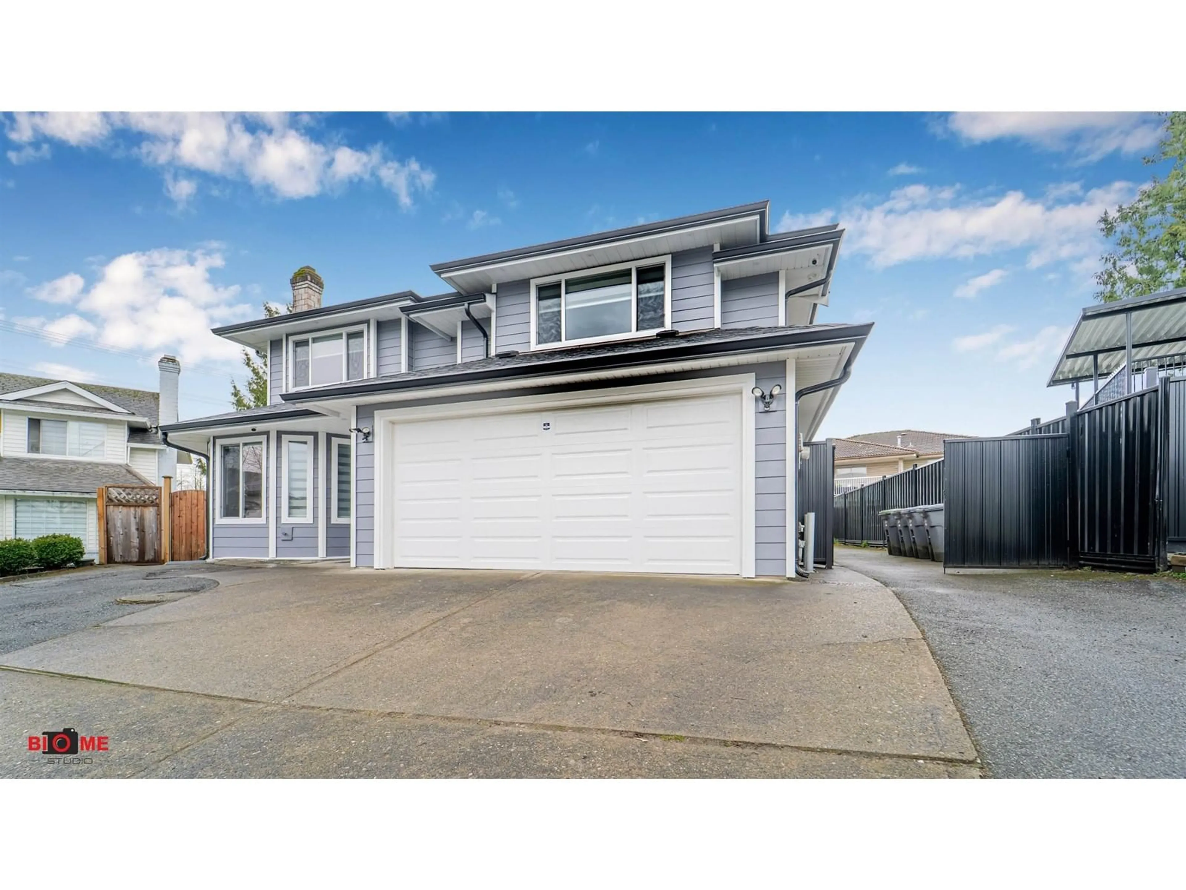 A pic from outside/outdoor area/front of a property/back of a property/a pic from drone, street for 12478 69, Surrey British Columbia V3W0L7