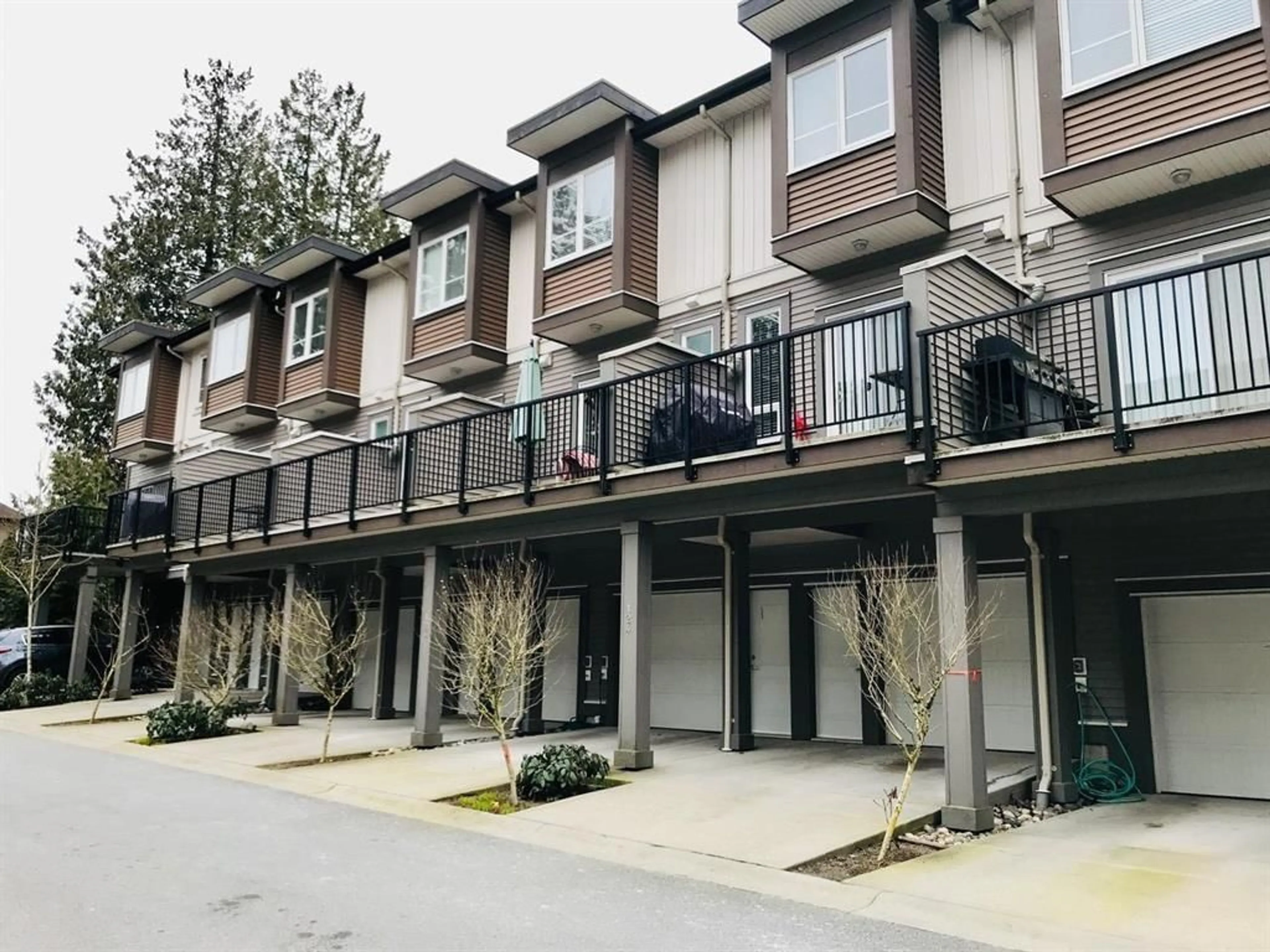 Patio, street for 122 - 5888 144, Surrey British Columbia V3X0G8