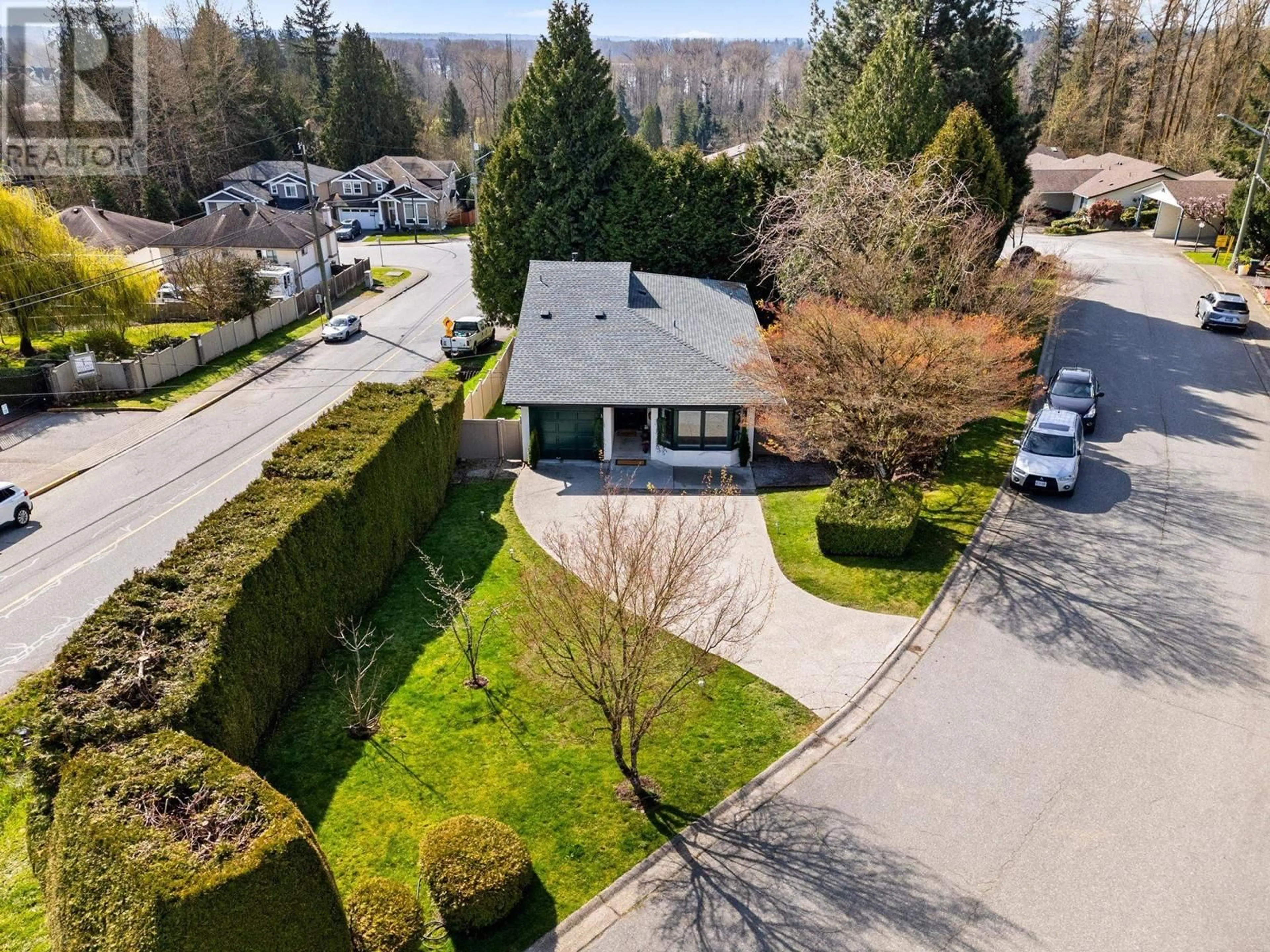 A pic from outside/outdoor area/front of a property/back of a property/a pic from drone, street for 17 - 11464 FISHER STREET, Maple Ridge British Columbia V2X0H8