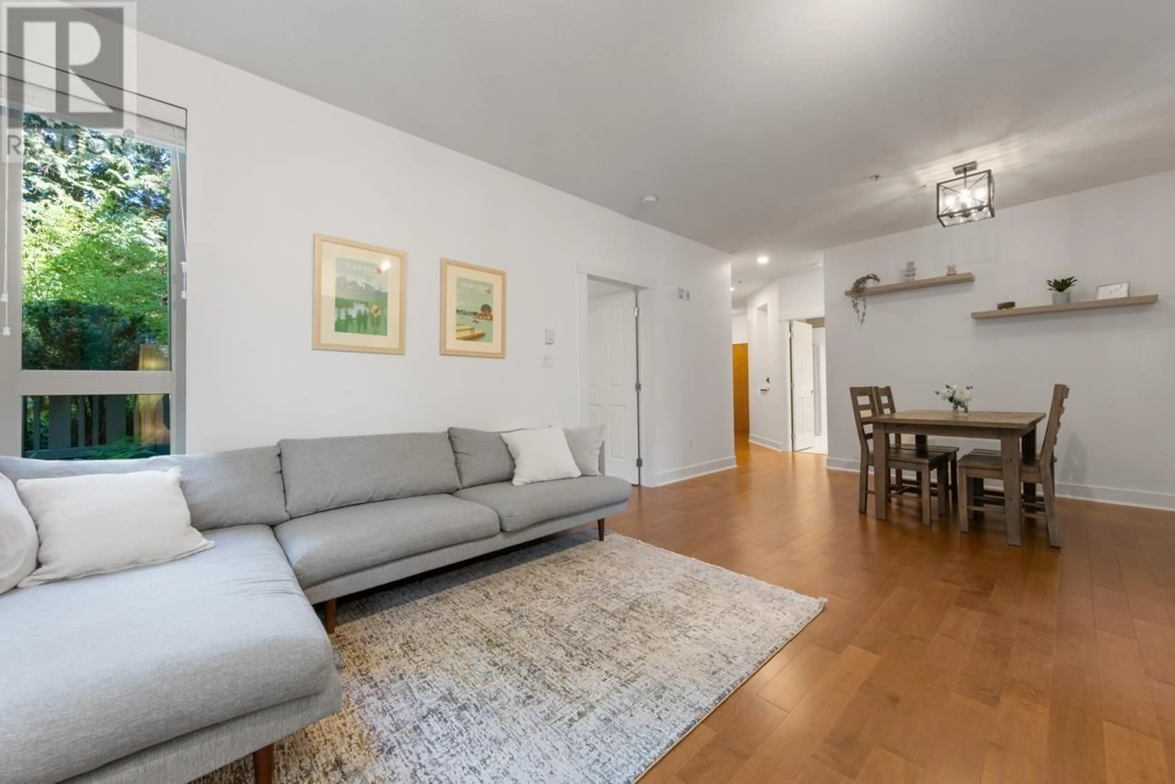 Living room with furniture, unknown for 111 - 1111 27TH STREET, North Vancouver British Columbia V7J1S3