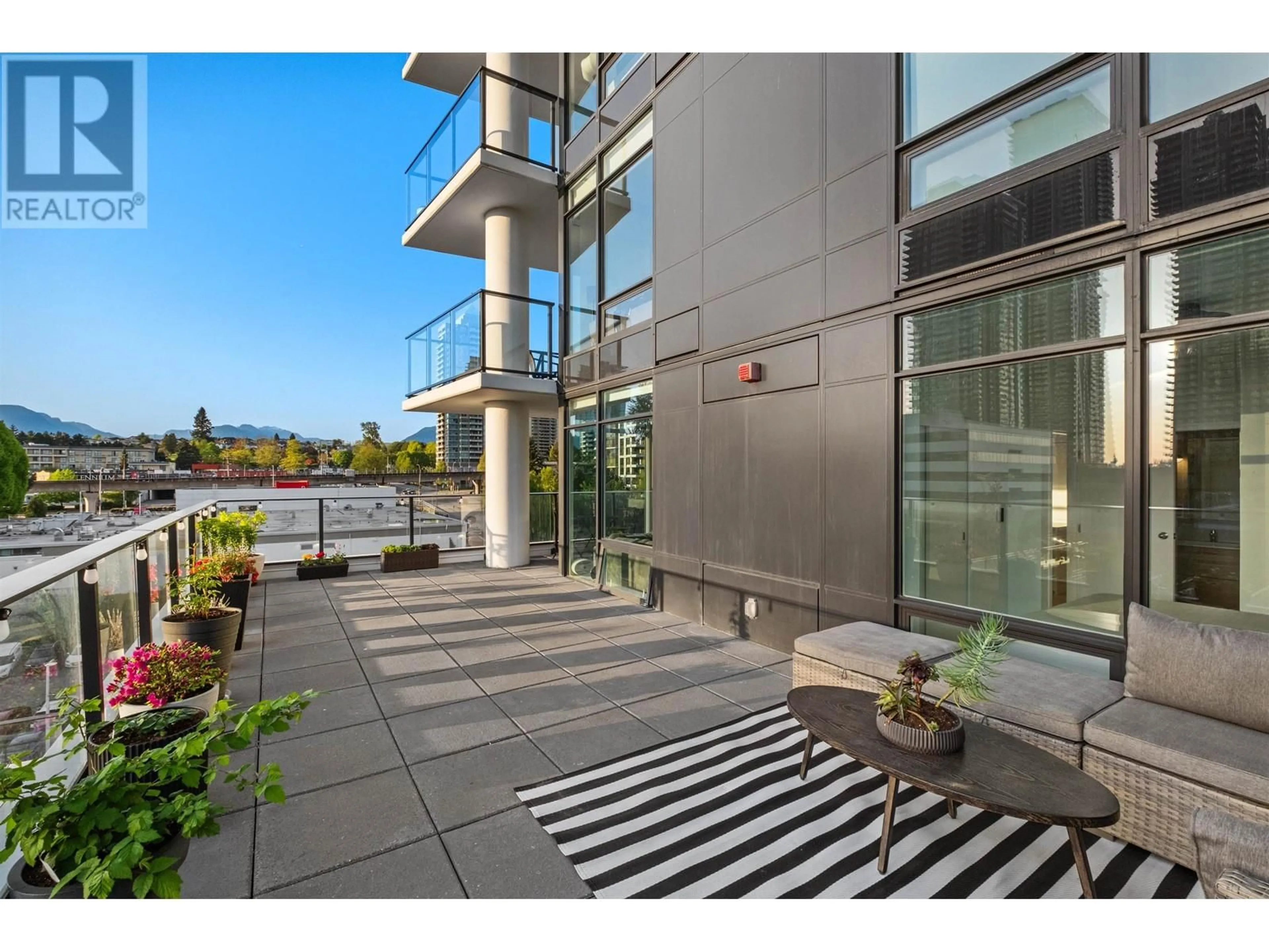 Patio, unknown for 504 - 2181 MADISON AVENUE, Burnaby British Columbia V5C0N4
