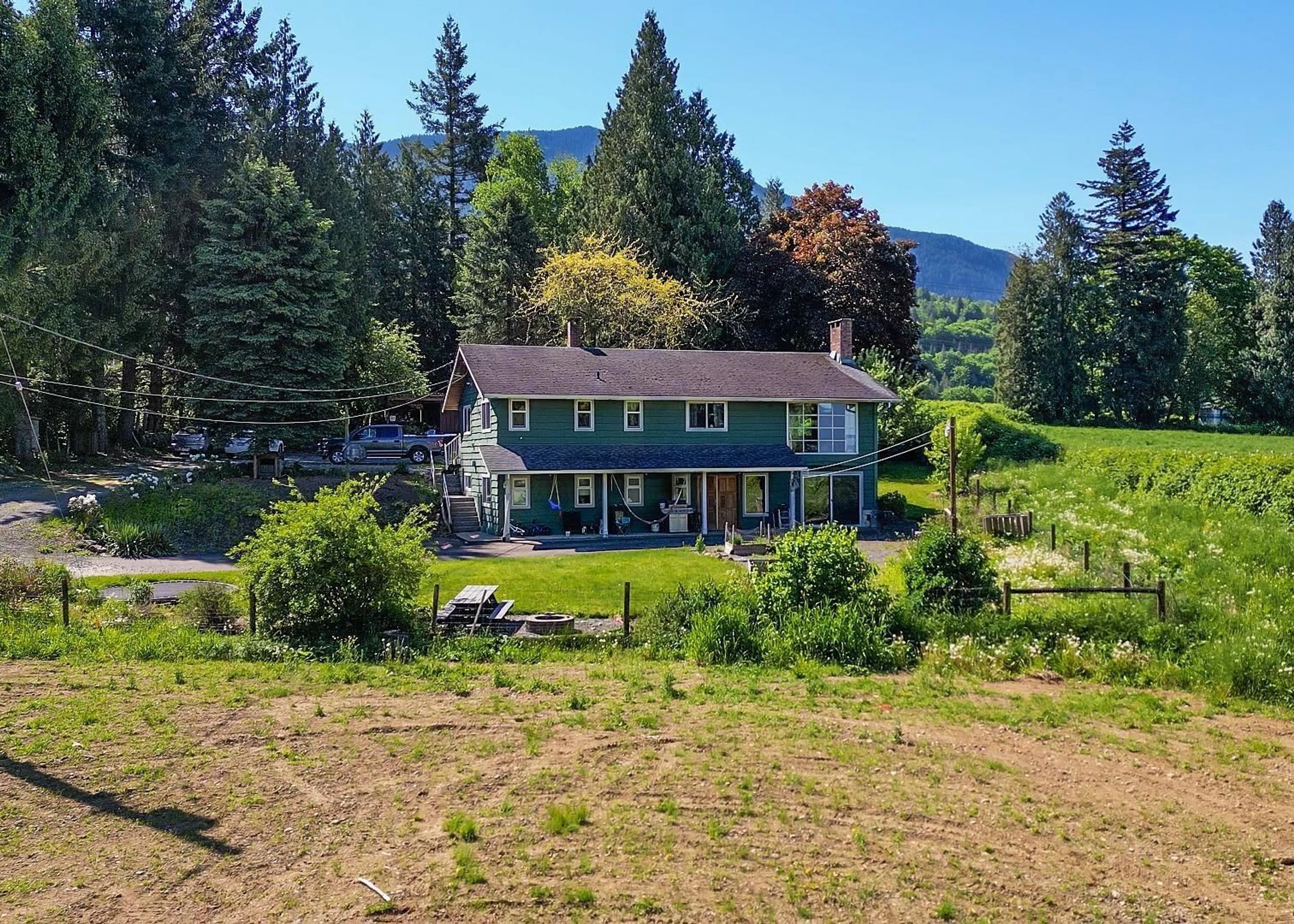 A pic from outside/outdoor area/front of a property/back of a property/a pic from drone, unknown for 51010 CHILLIWACK CENTRAL ROAD, Chilliwack British Columbia V0X1X2
