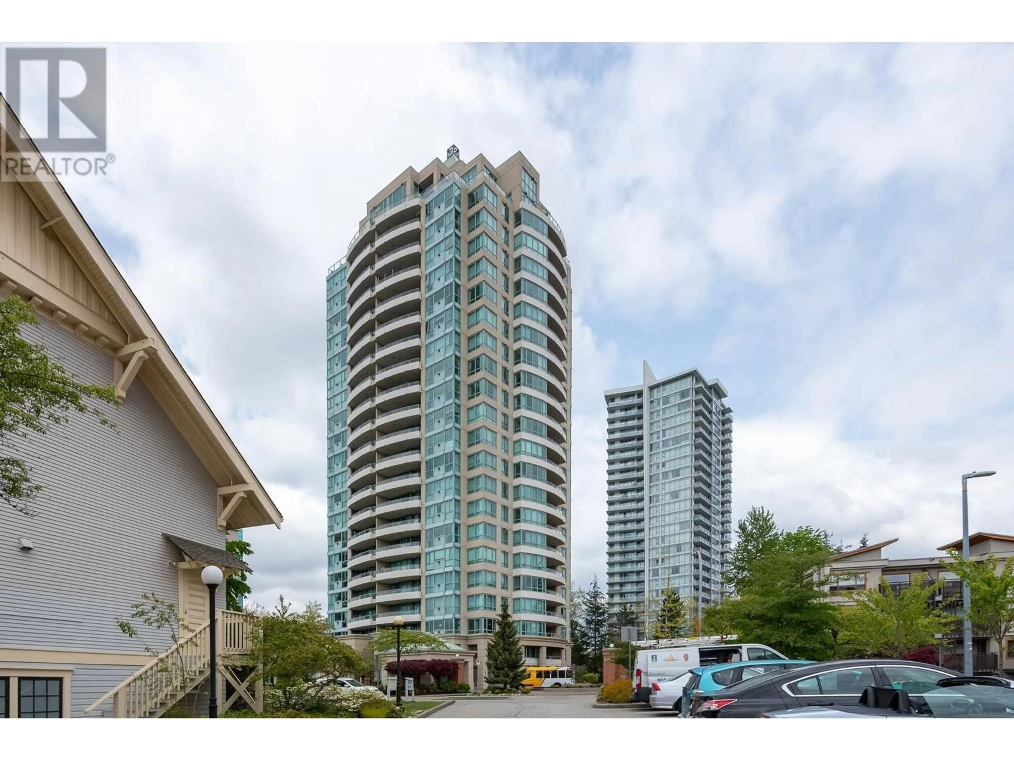 Unknown for 905 - 6659 SOUTHOAKS CRESCENT, Burnaby British Columbia V5E4M9