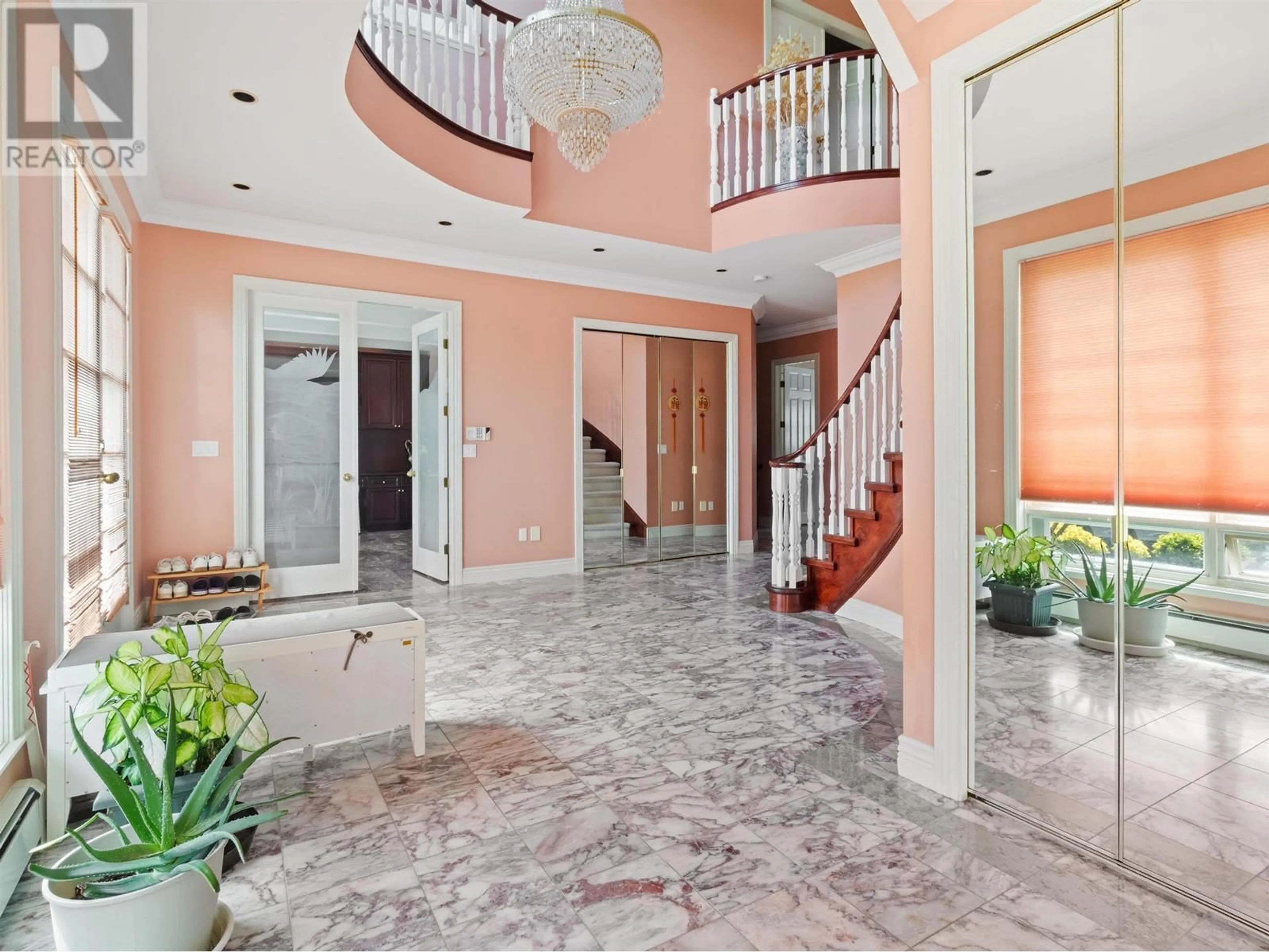 Indoor foyer for 4828 MARINE DRIVE, Burnaby British Columbia V5J3G6
