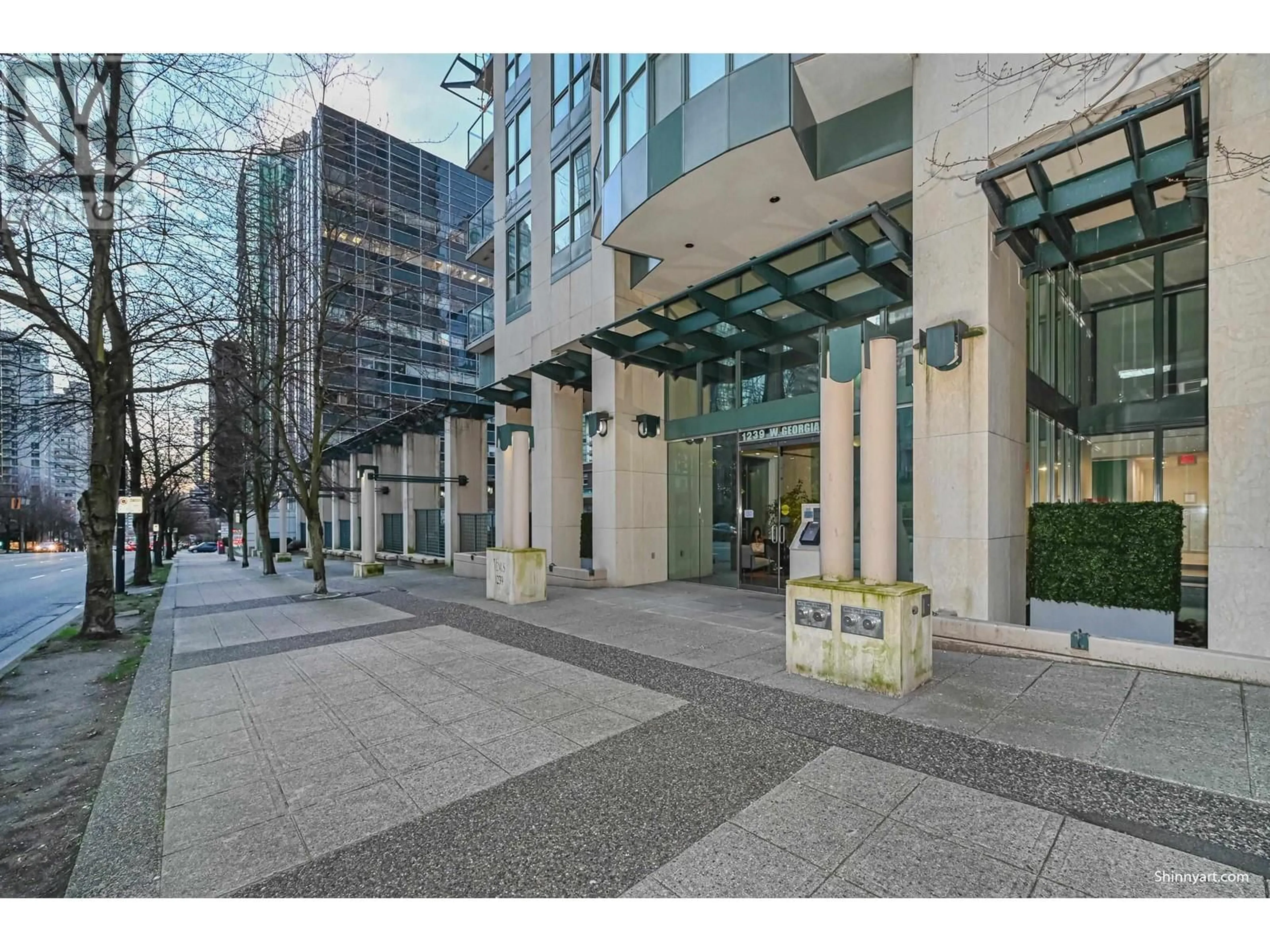Indoor foyer for 3209 - 1239 GEORGIA STREET, Vancouver British Columbia V6E4R8