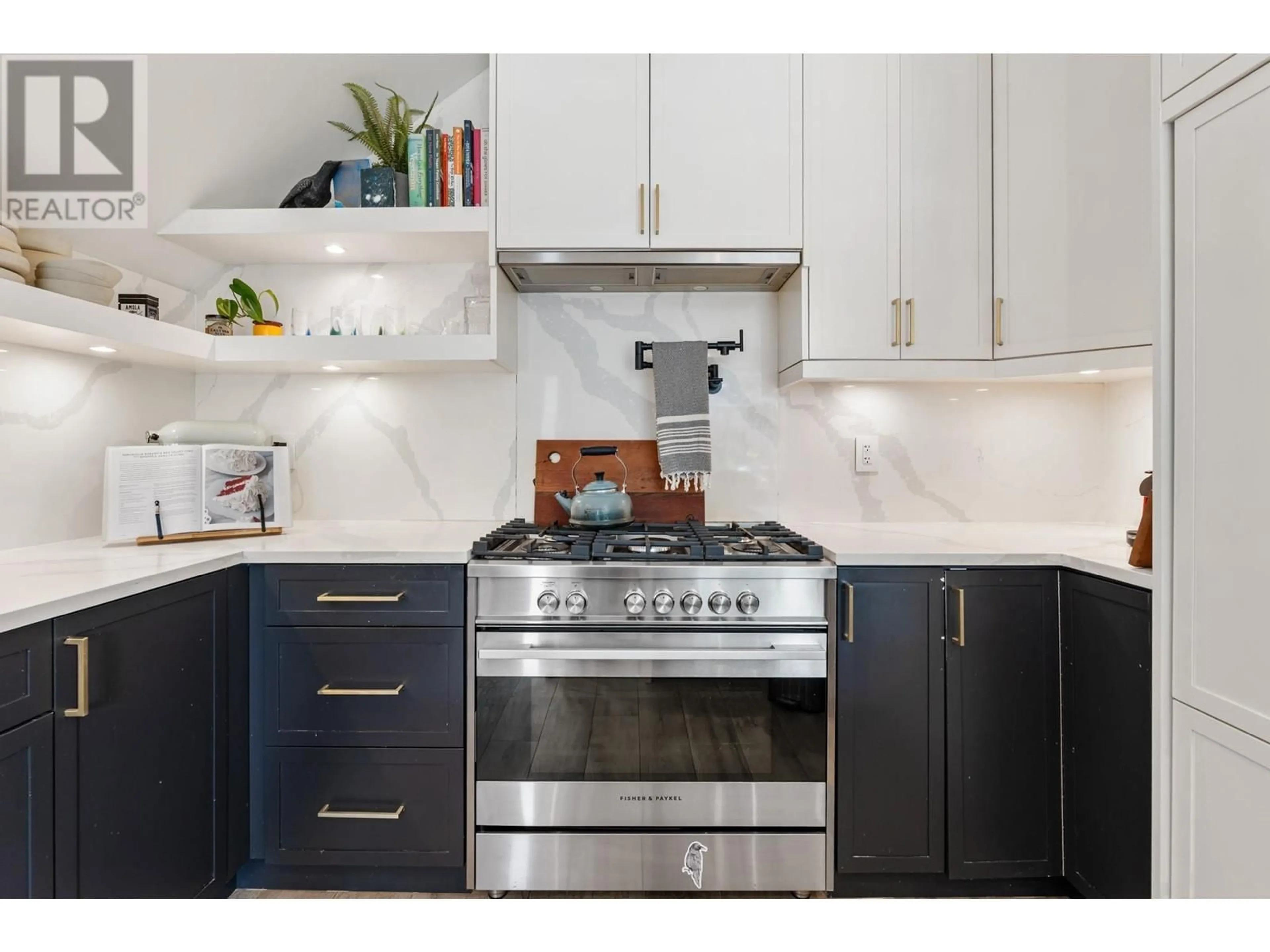 Contemporary kitchen, unknown for 3437 FRANKLIN STREET, Vancouver British Columbia V5K1Y4