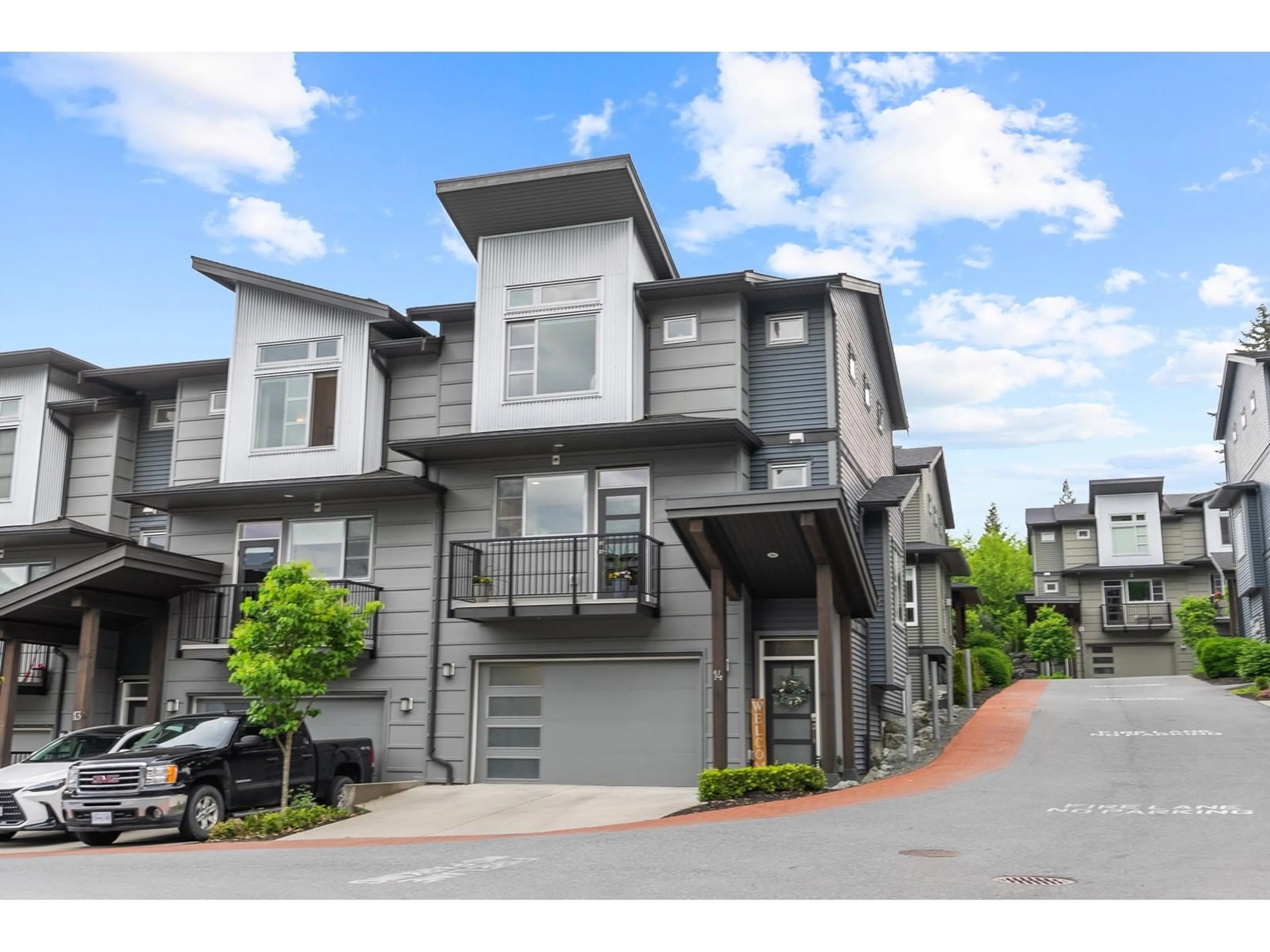 Home with vinyl exterior material, street for 14 - 43680 CHILLIWACK MOUNTAIN ROAD, Chilliwack British Columbia V2R6A6