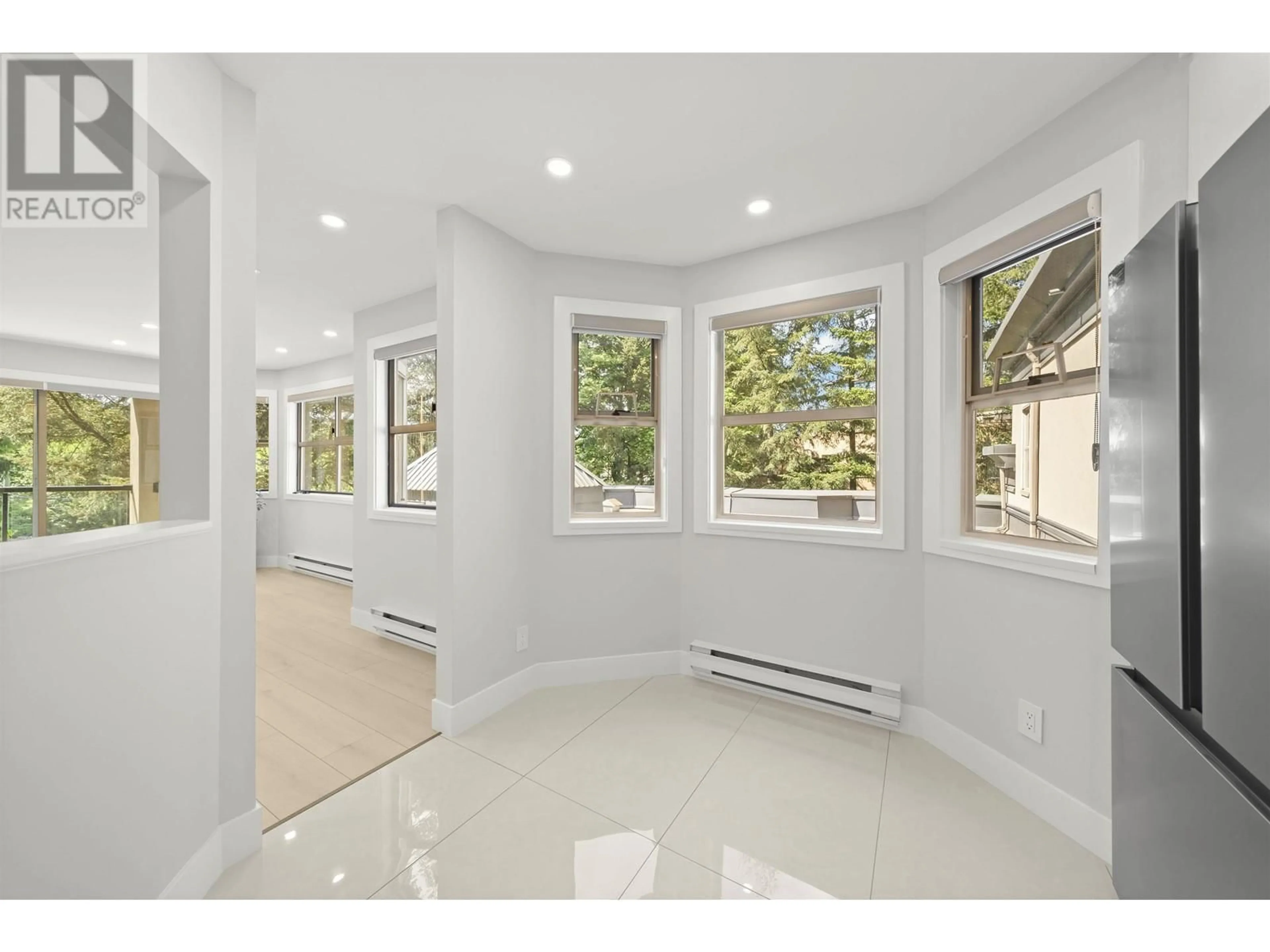 A pic of a room for 303 - 2615 JANE STREET, Port Coquitlam British Columbia V3C3K3
