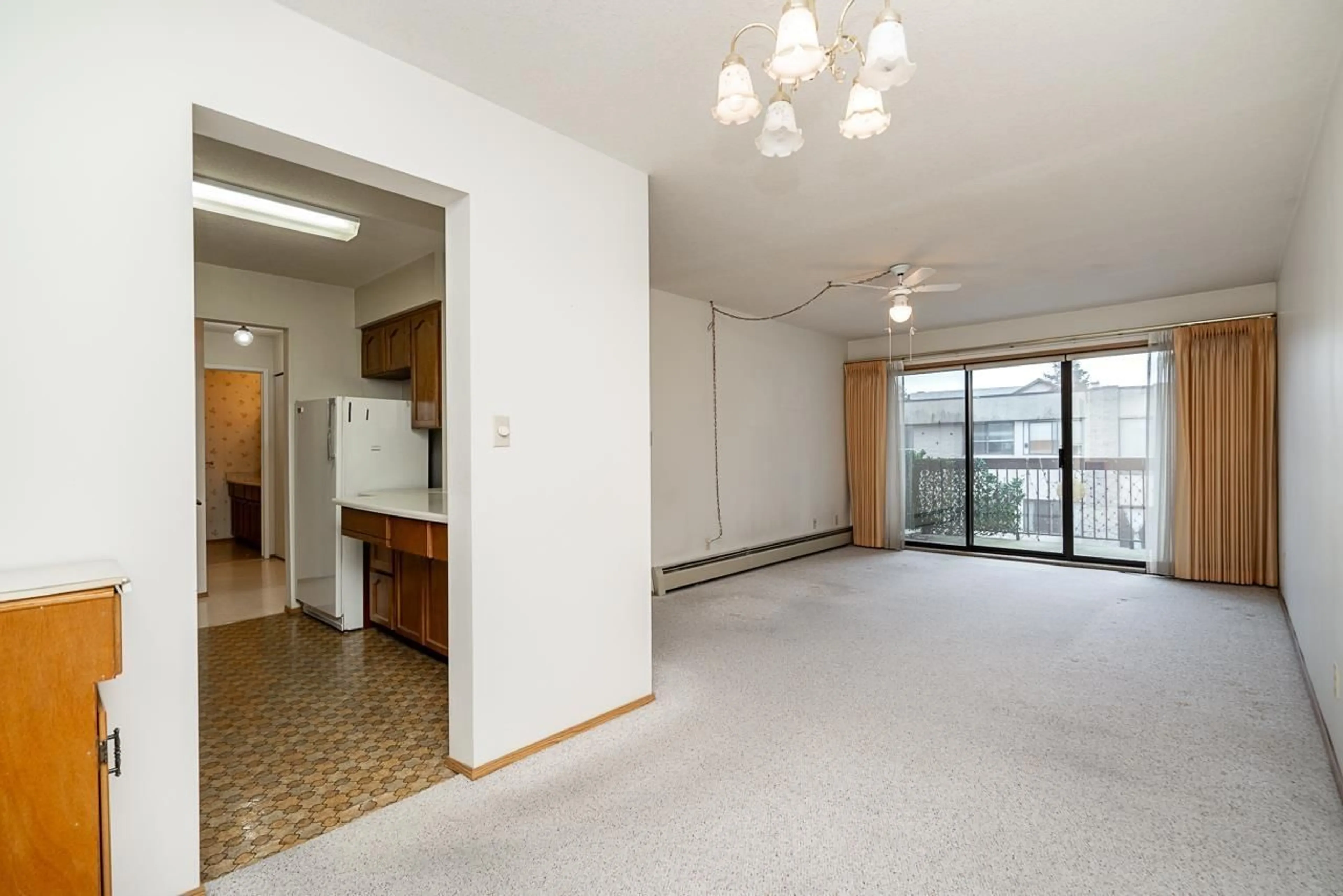 A pic of a room for 324 - 31955 OLD YALE, Abbotsford British Columbia V2T4N1