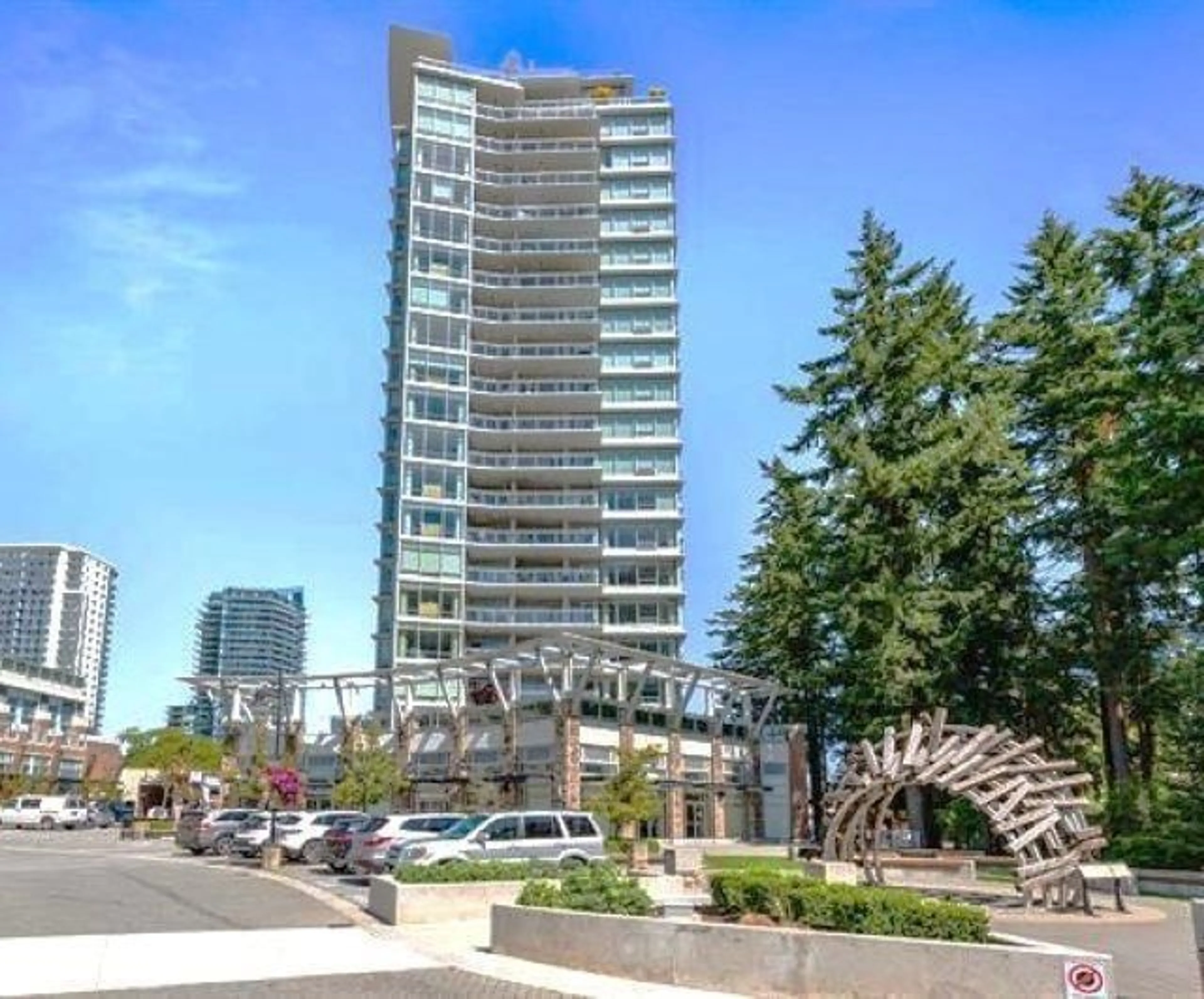 Indoor foyer for 1904 - 15152 RUSSELL, White Rock British Columbia V4B0A3