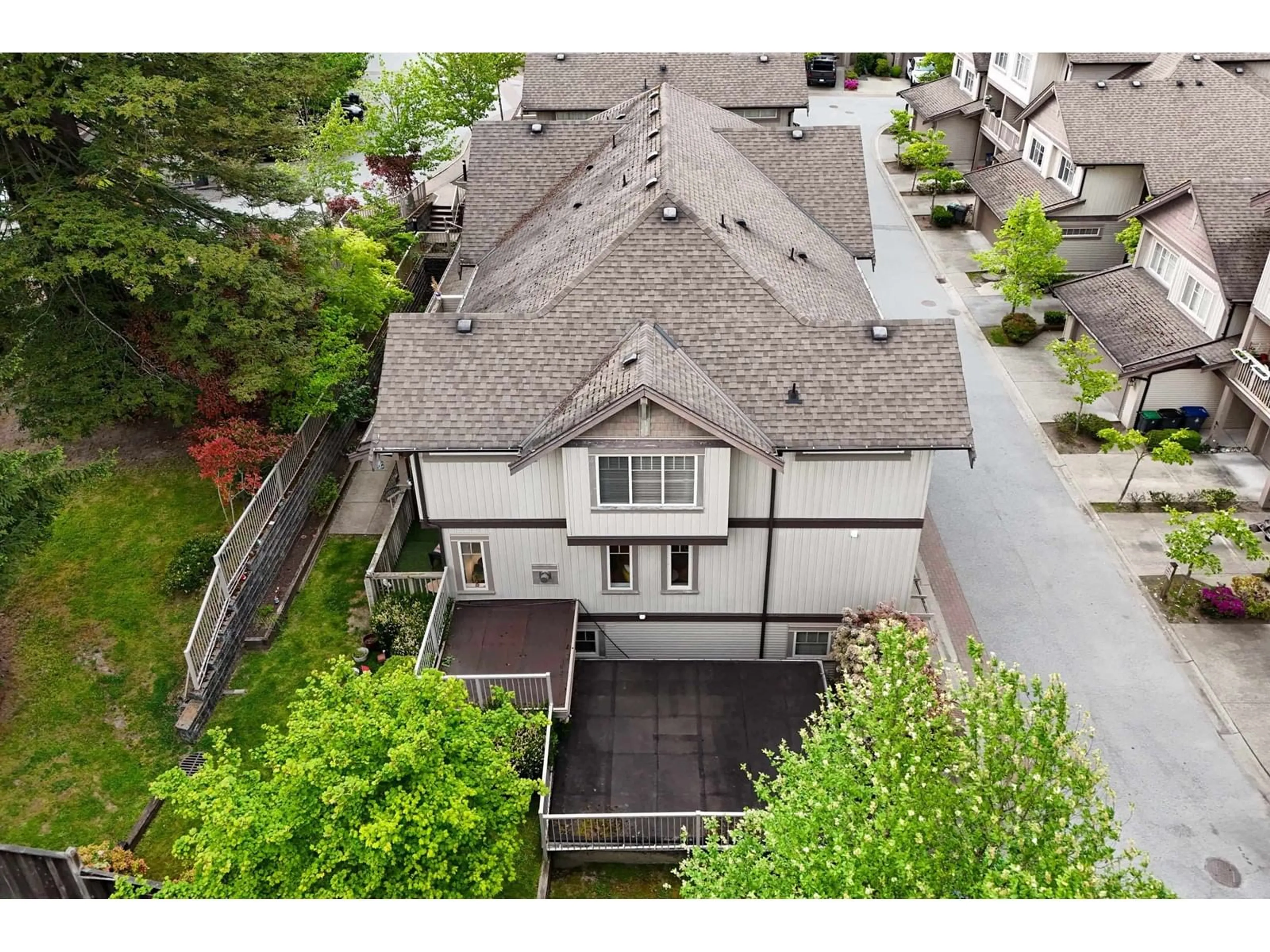 A pic from outside/outdoor area/front of a property/back of a property/a pic from drone, street for 29 - 6238 192, Surrey British Columbia V3S5M8