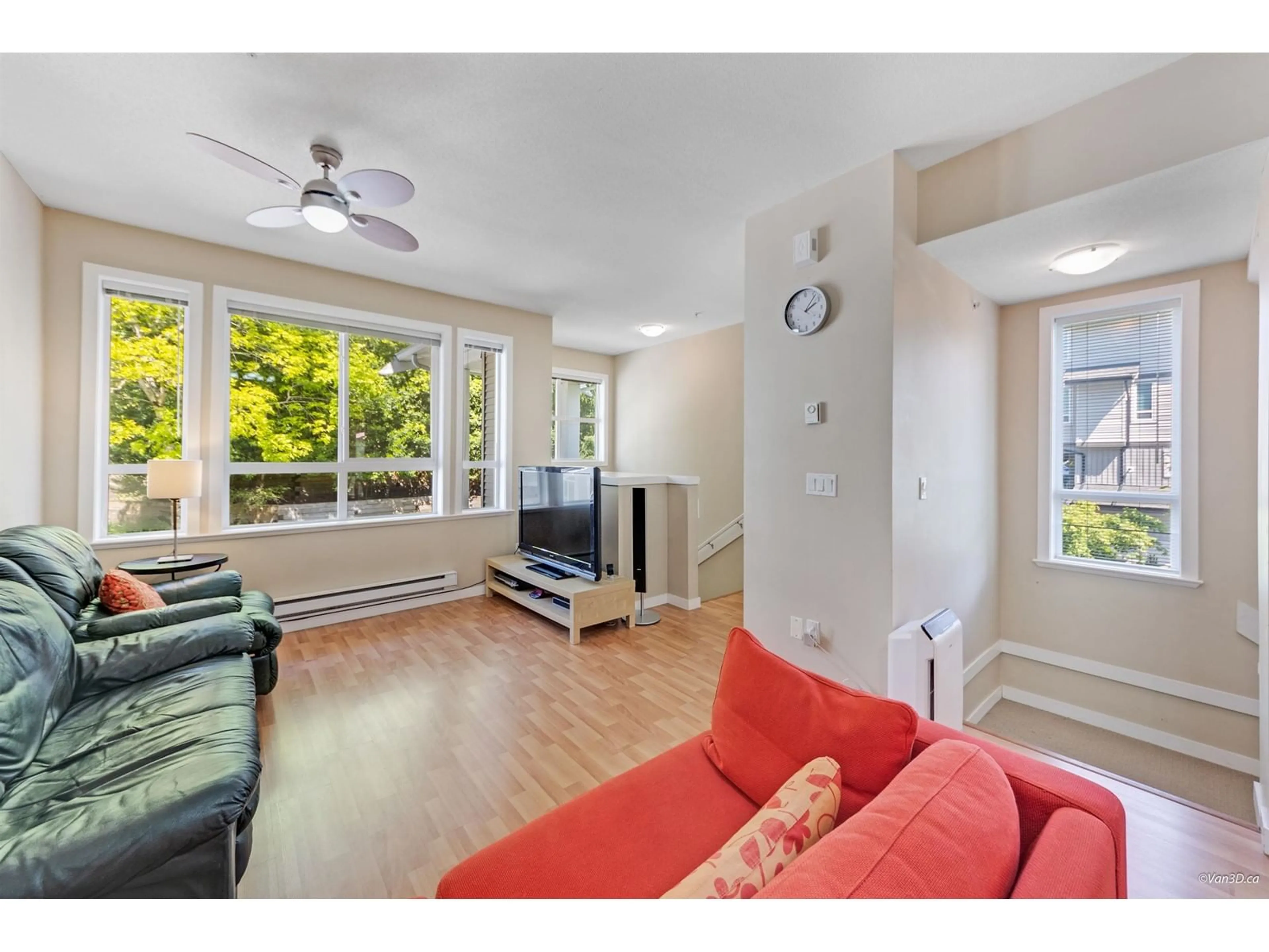 Living room with furniture, unknown for 30 - 20159 68, Langley British Columbia V2Y3H9