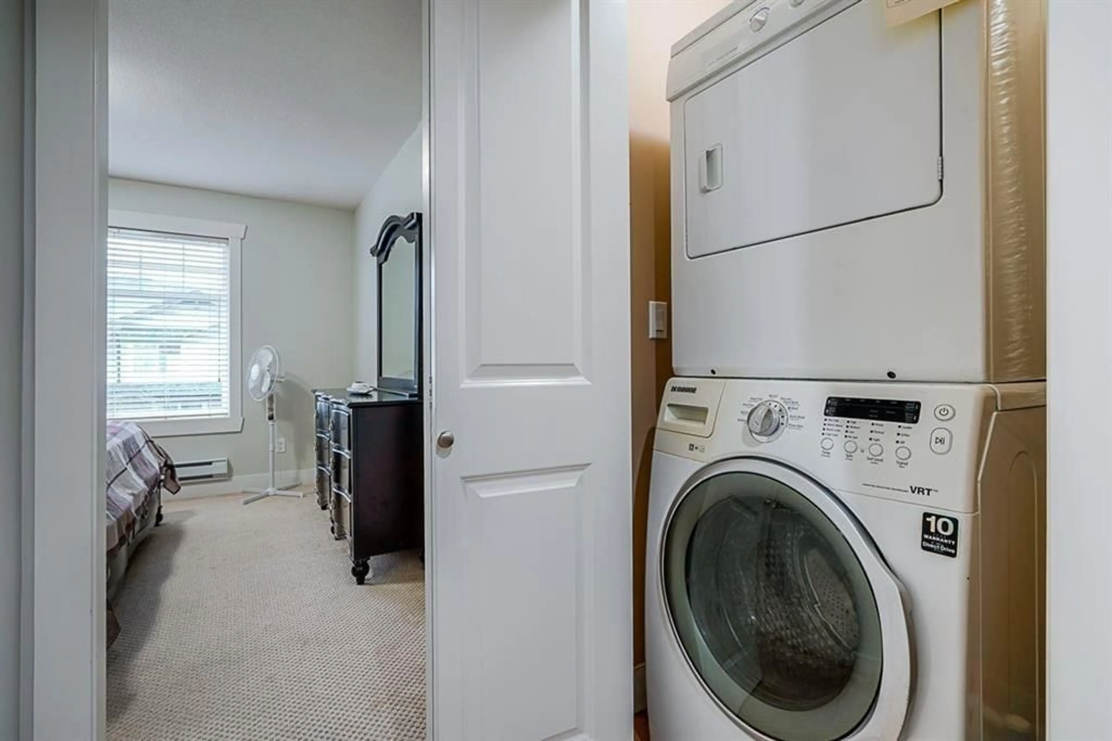 Laundry room for 17 - 7156 144, Surrey British Columbia V3W1V5