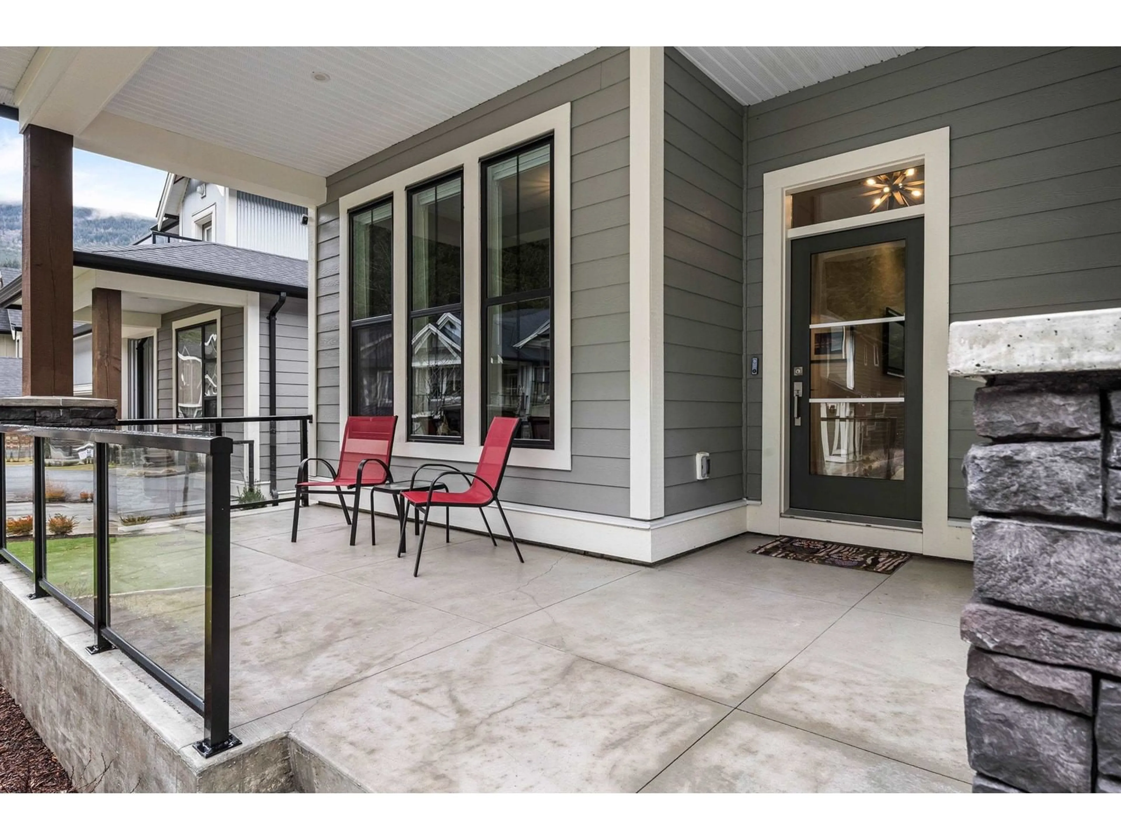 Patio, street for 88 - 1880 COLUMBIA VALLEY ROAD, Lindell Beach British Columbia V2R6G8