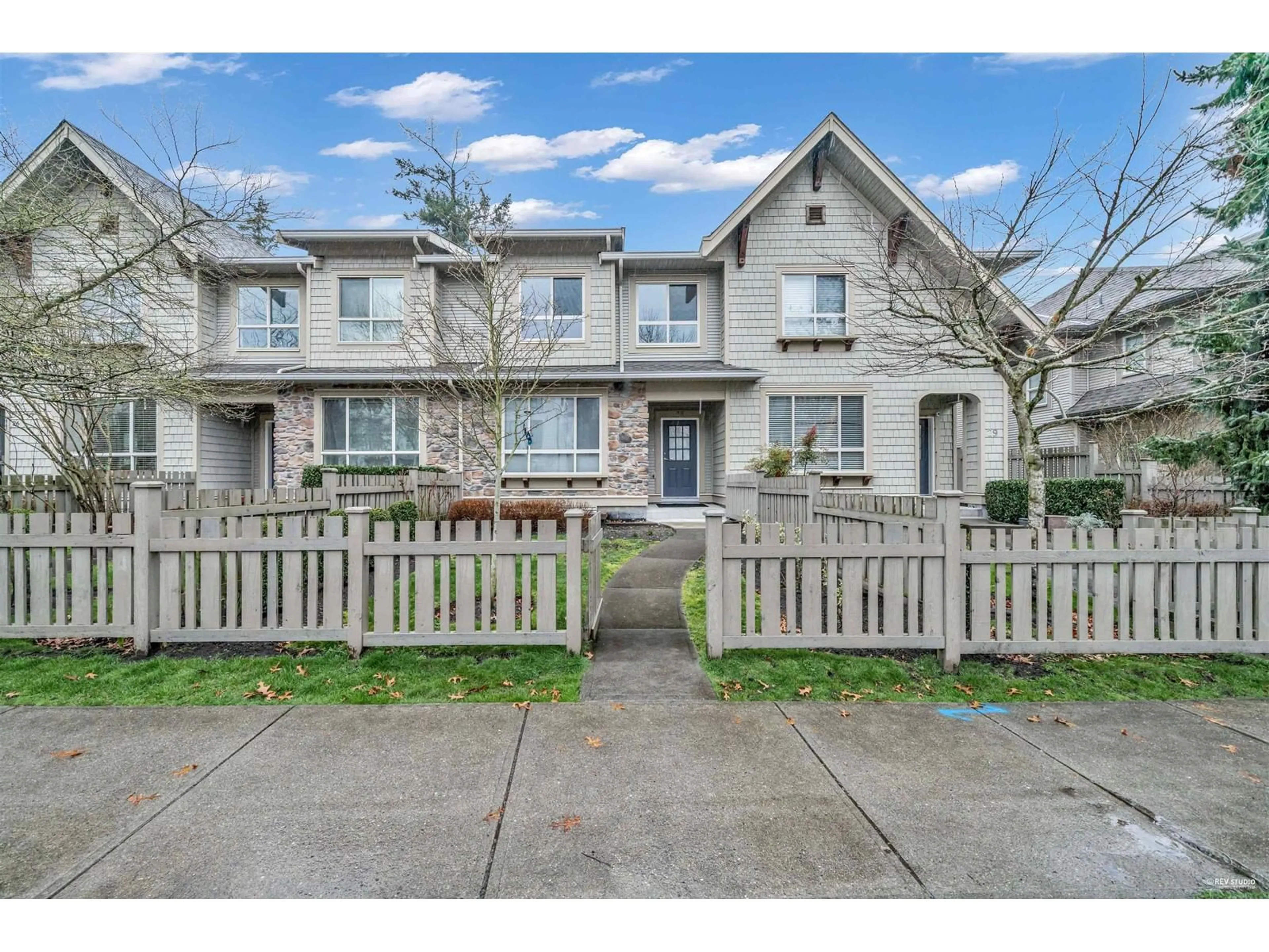 A pic from outside/outdoor area/front of a property/back of a property/a pic from drone, street for 28 - 2738 158, Surrey British Columbia V3Z3K3