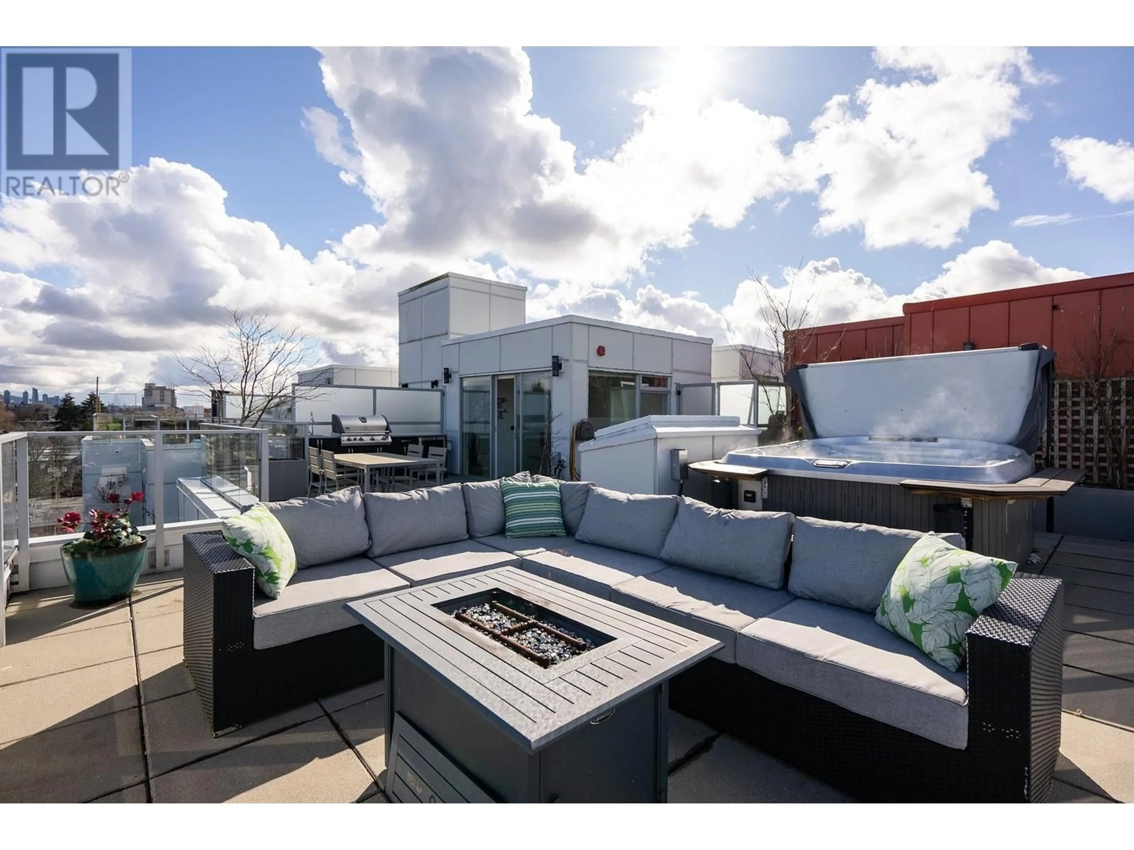 Patio, unknown for 504 - 379 BROADWAY, Vancouver British Columbia V5T1W6