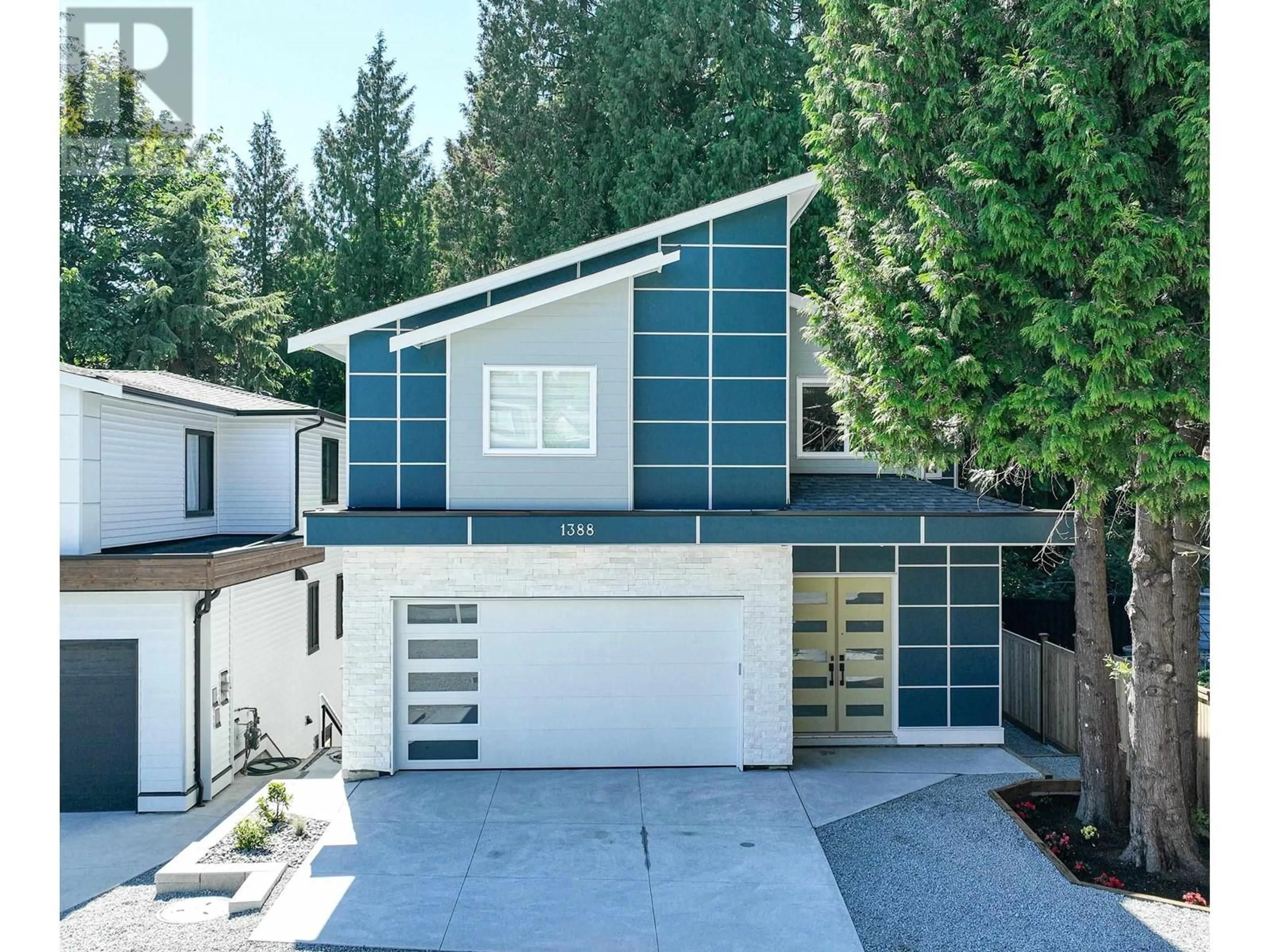 Home with vinyl exterior material, street for 1388 MADORE AVENUE, Coquitlam British Columbia V3K3C2