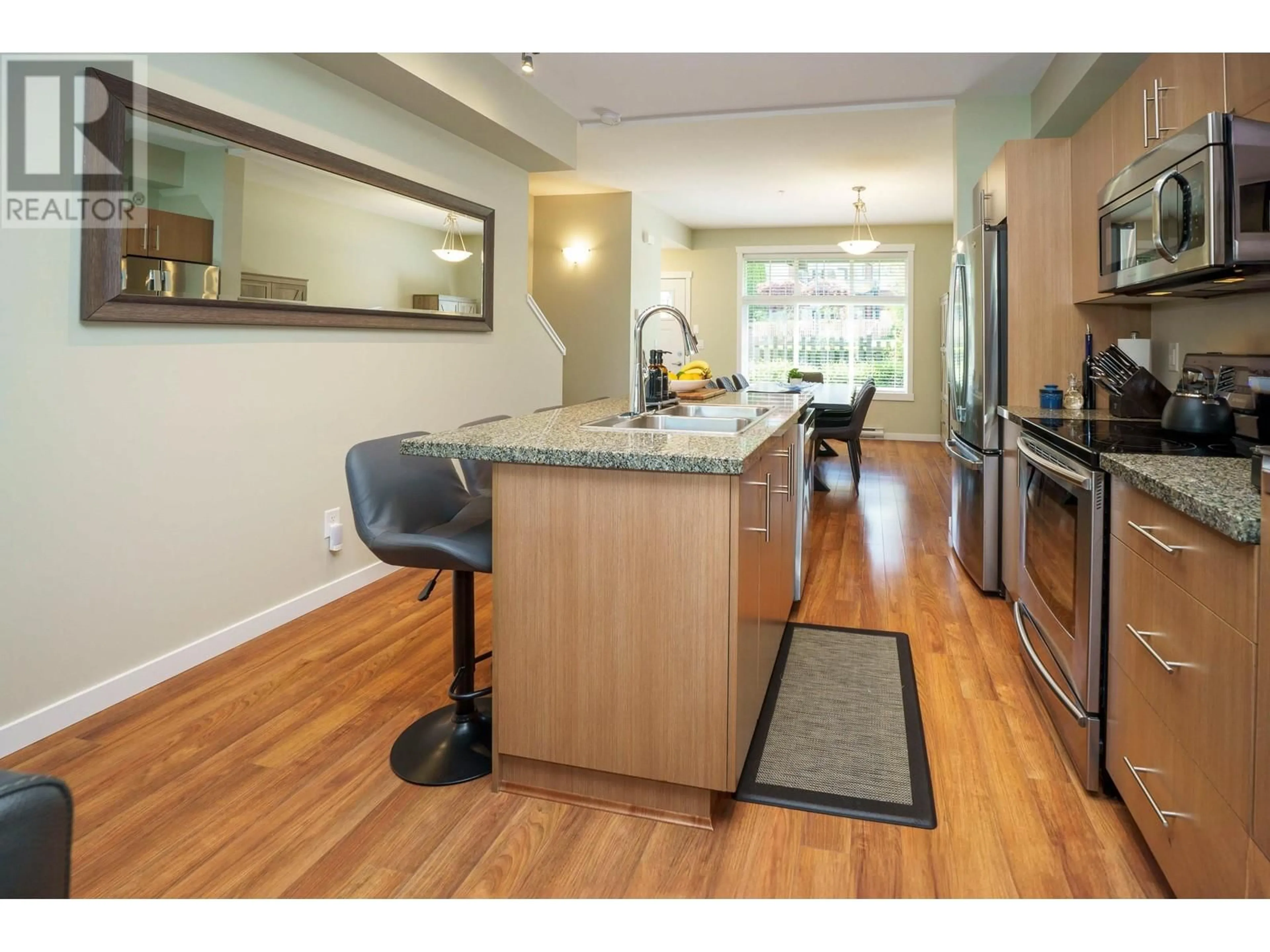 Open concept kitchen, wood/laminate floor for 14 - 13819 232 STREET, Maple Ridge British Columbia V4R0C7