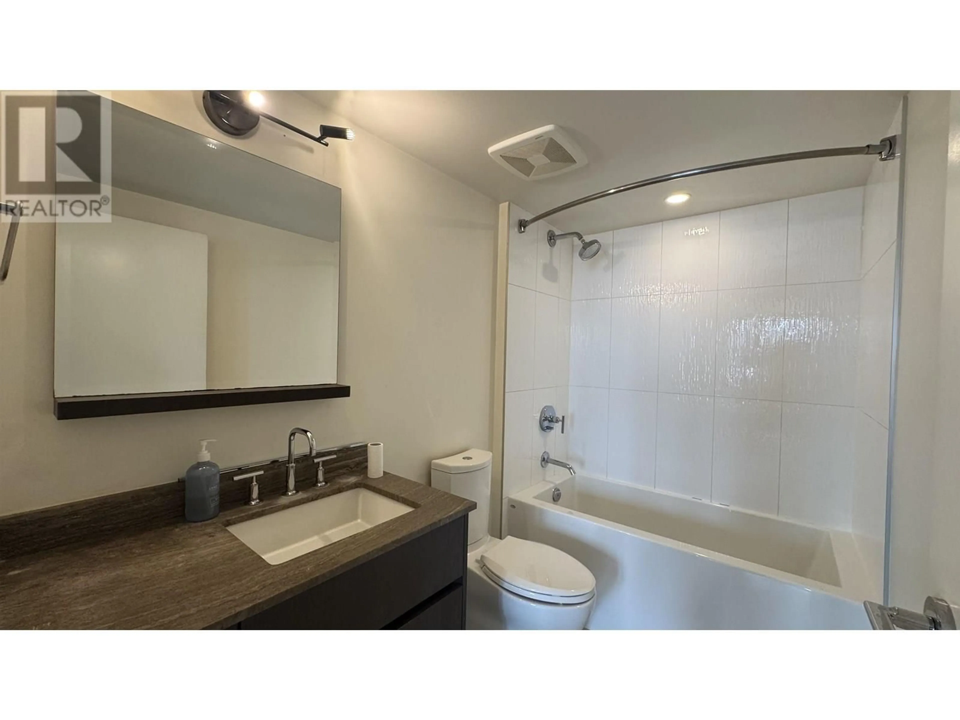 Standard bathroom, ceramic/tile floor for PH2 - 7988 ACKROYD ROAD, Richmond British Columbia V6X0K6