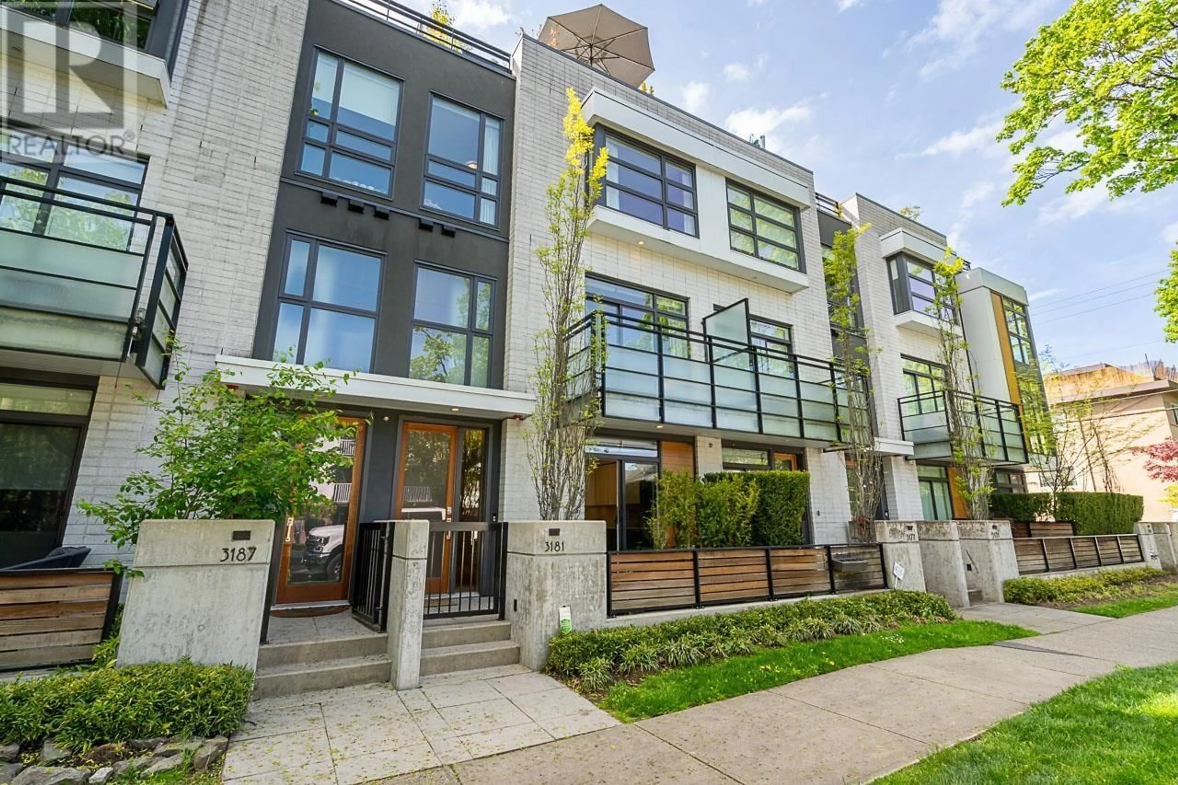 Home with brick exterior material, street for 3181 QUEBEC STREET, Vancouver British Columbia V5T3B3
