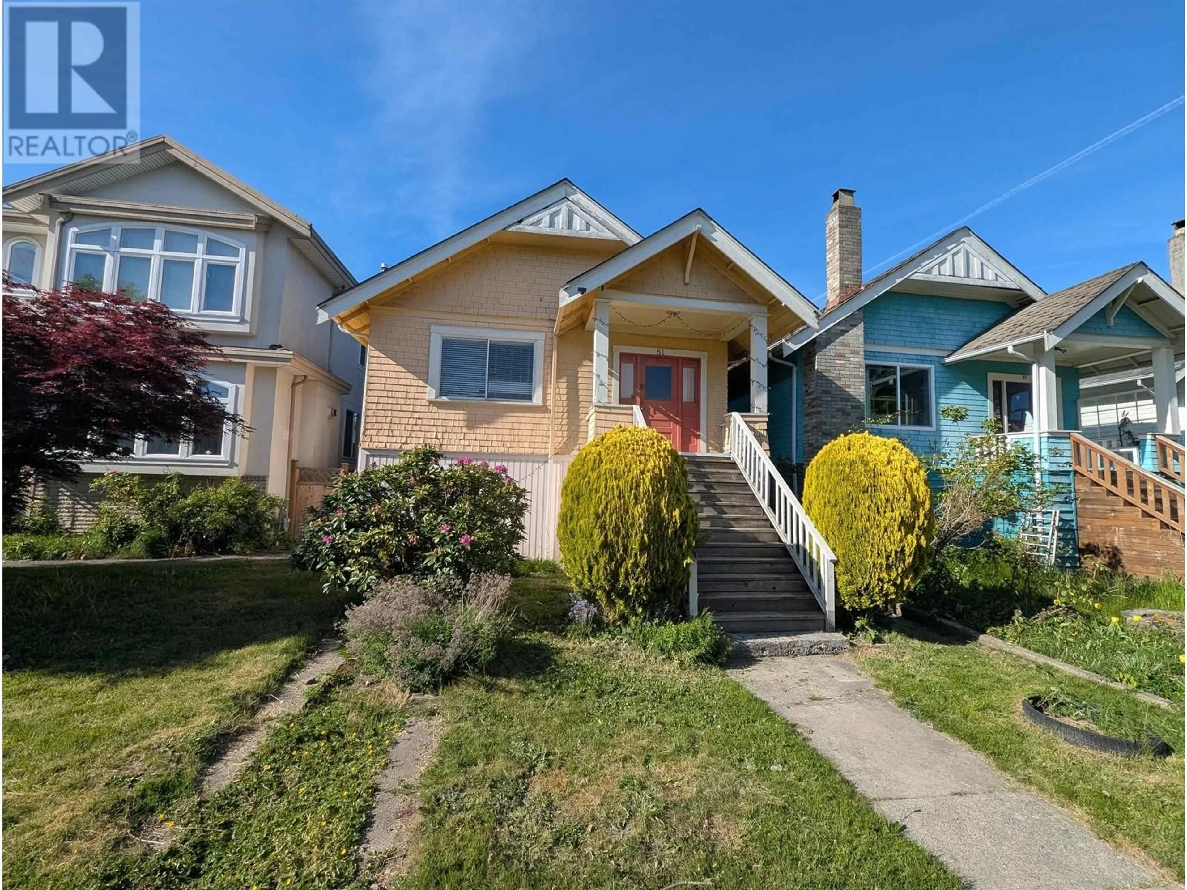 Home with vinyl exterior material, street for 81 50TH AVENUE, Vancouver British Columbia V5X1A1
