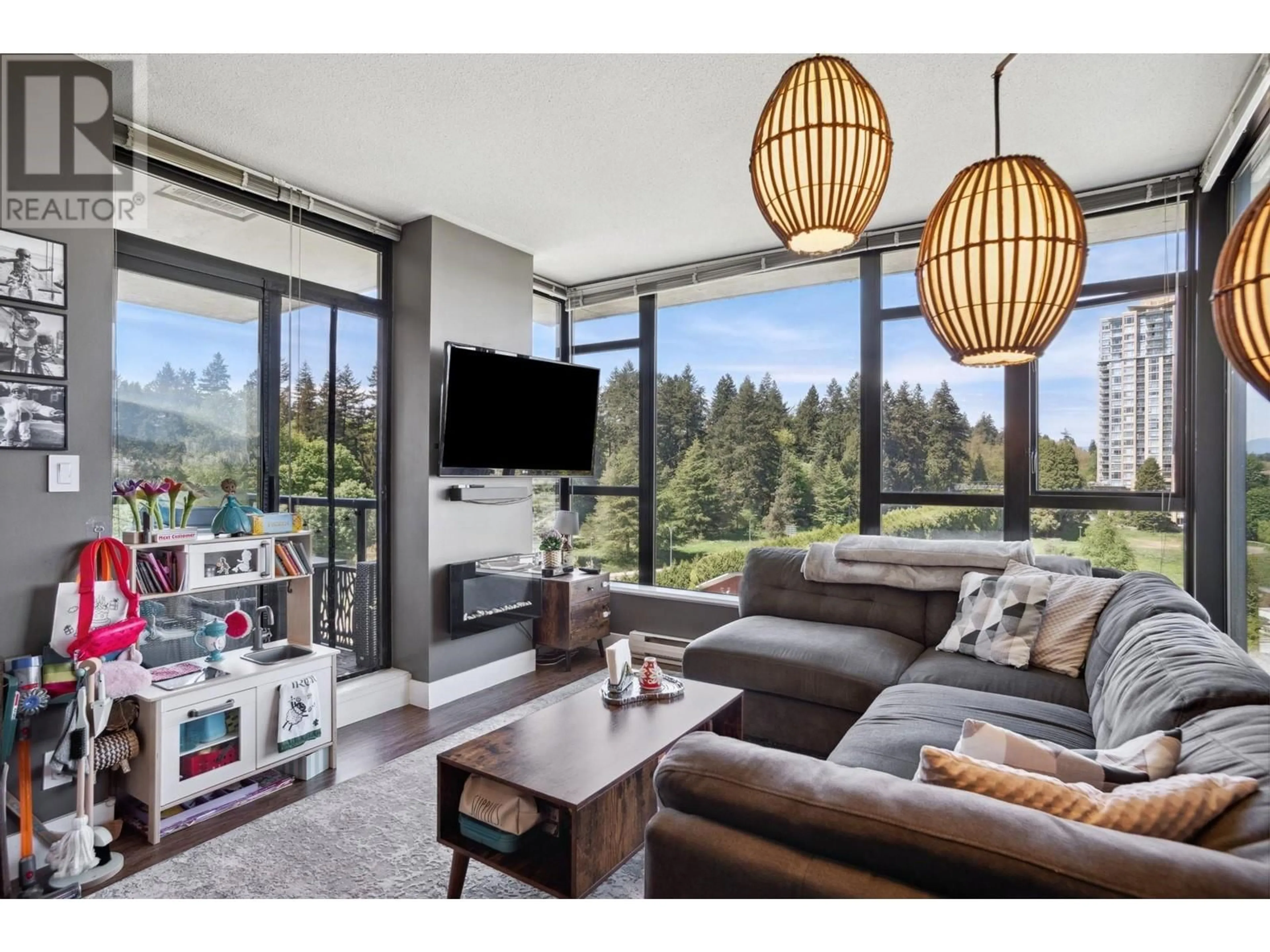 Living room with furniture, unknown for 1401 - 15 ROYAL AVENUE, New Westminster British Columbia V3L0A9