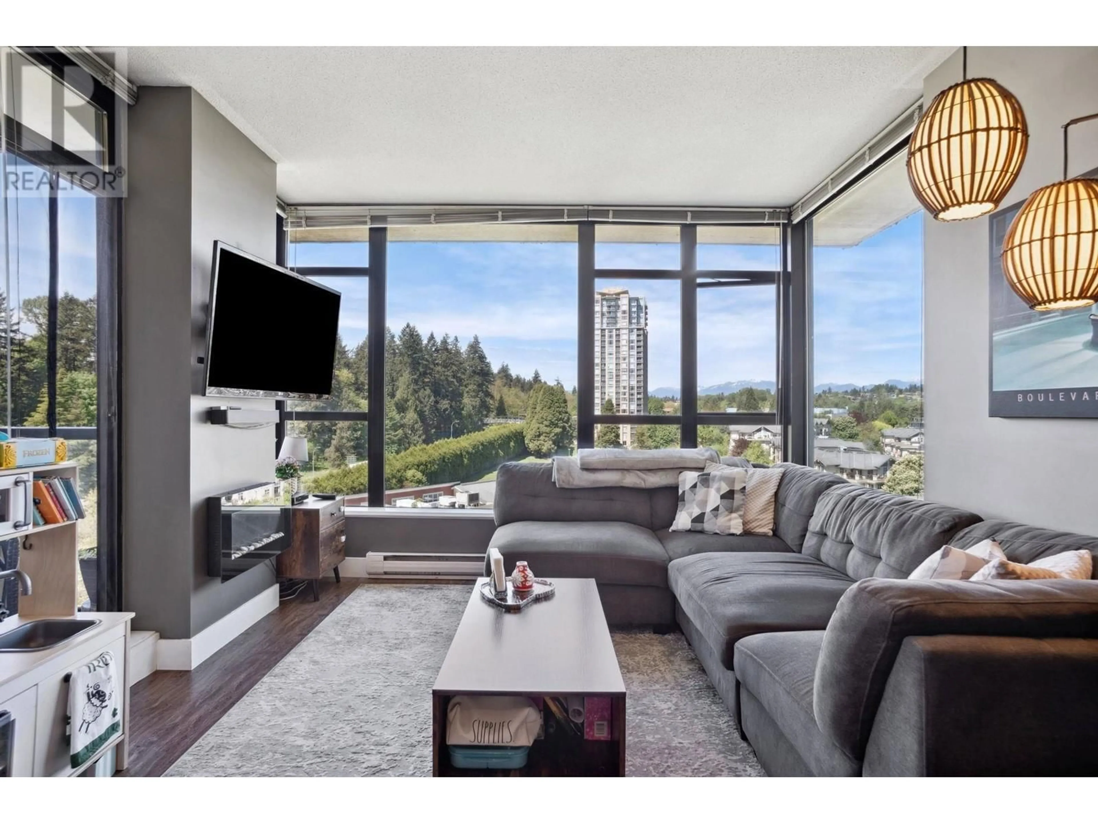 Living room with furniture, unknown for 1401 - 15 ROYAL AVENUE, New Westminster British Columbia V3L0A9
