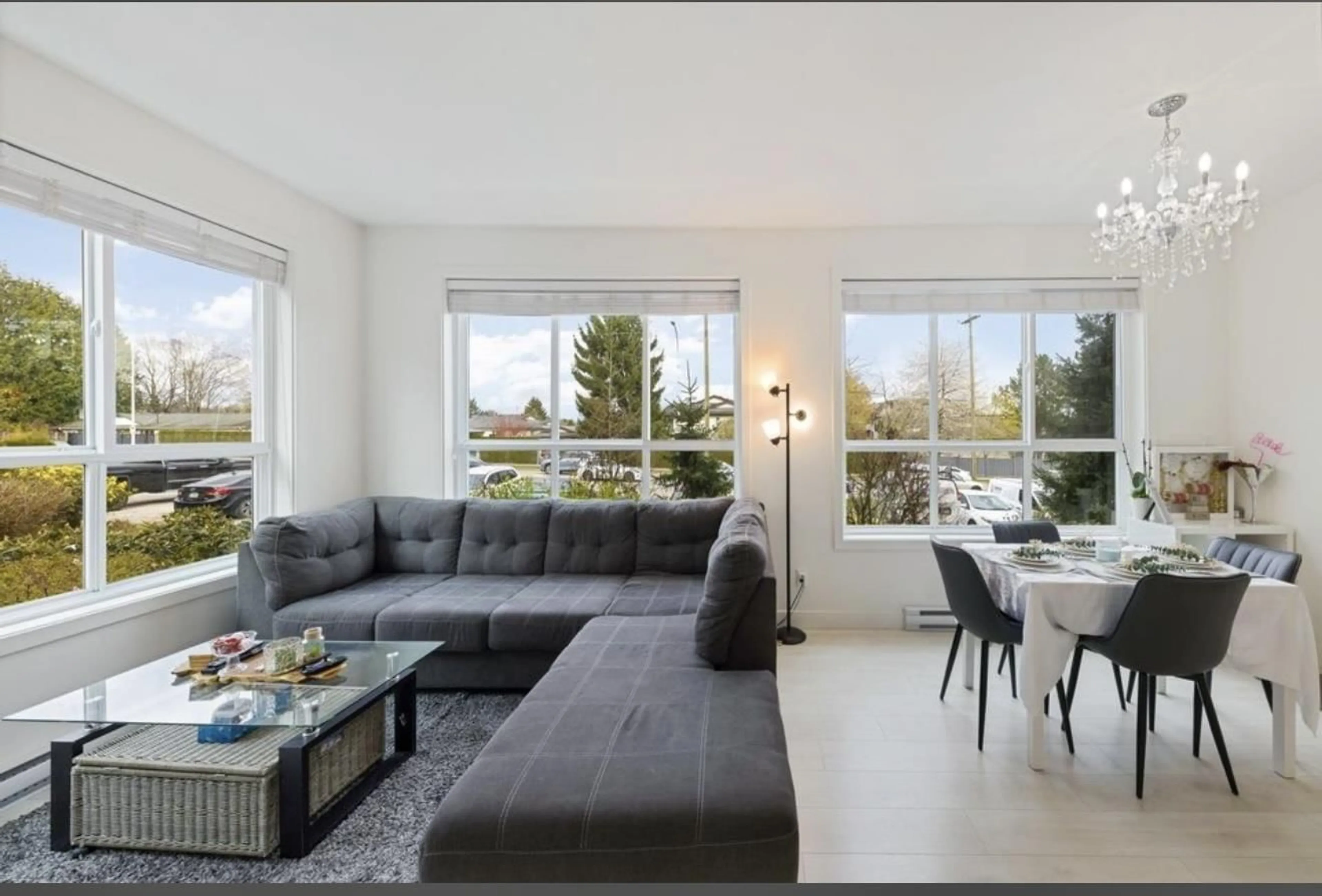 Living room with furniture, unknown for 108 - 6438 195A, Surrey British Columbia V4N6R5