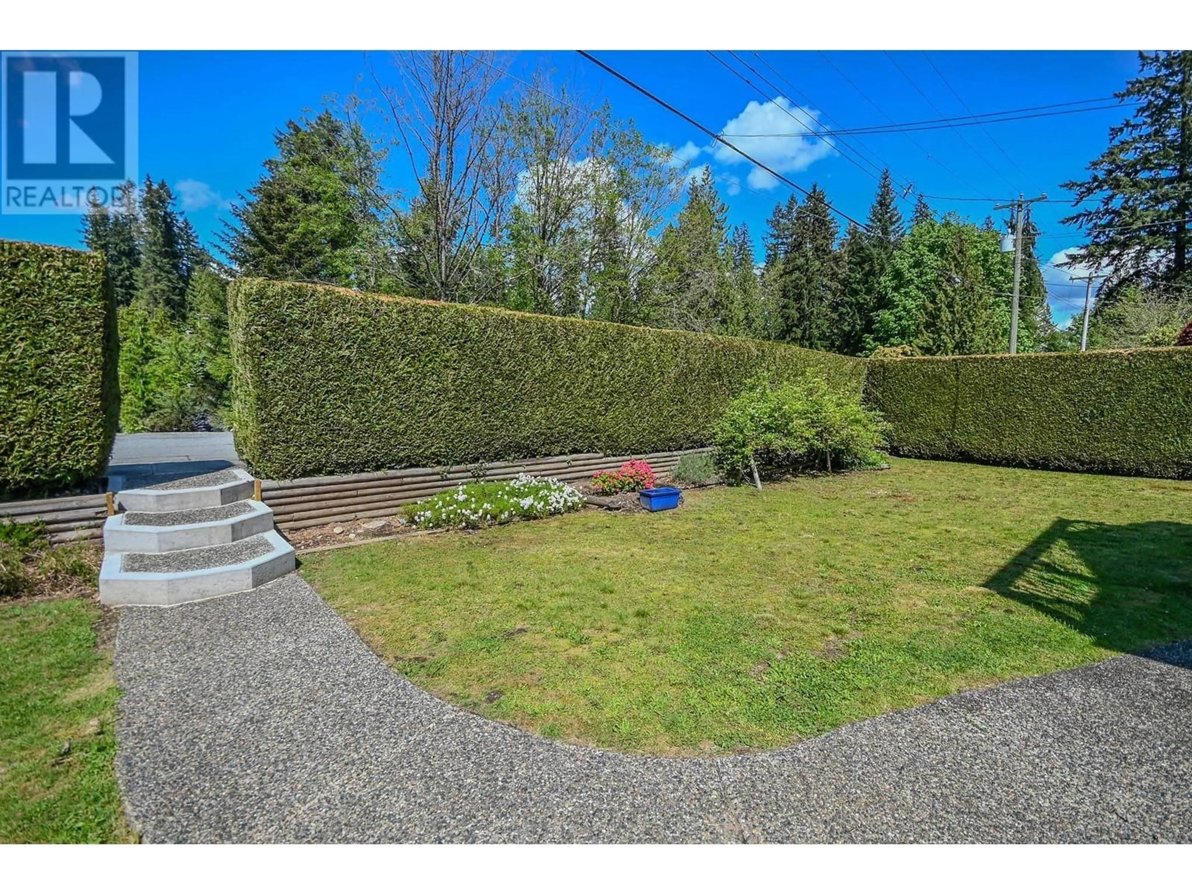A pic from outside/outdoor area/front of a property/back of a property/a pic from drone, street for 3280 MASON AVENUE, Coquitlam British Columbia V3B2X6