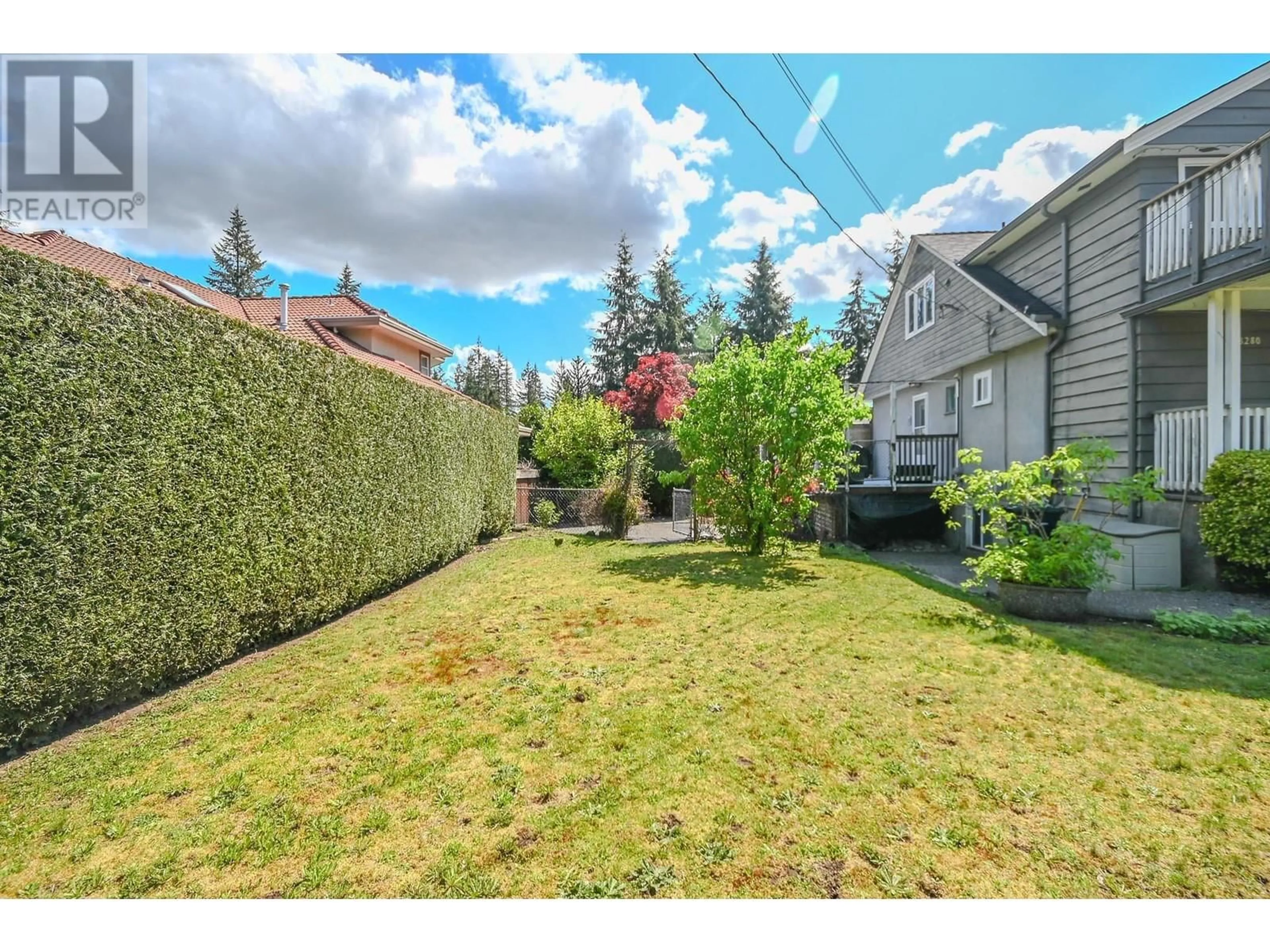 A pic from outside/outdoor area/front of a property/back of a property/a pic from drone, street for 3280 MASON AVENUE, Coquitlam British Columbia V3B2X6