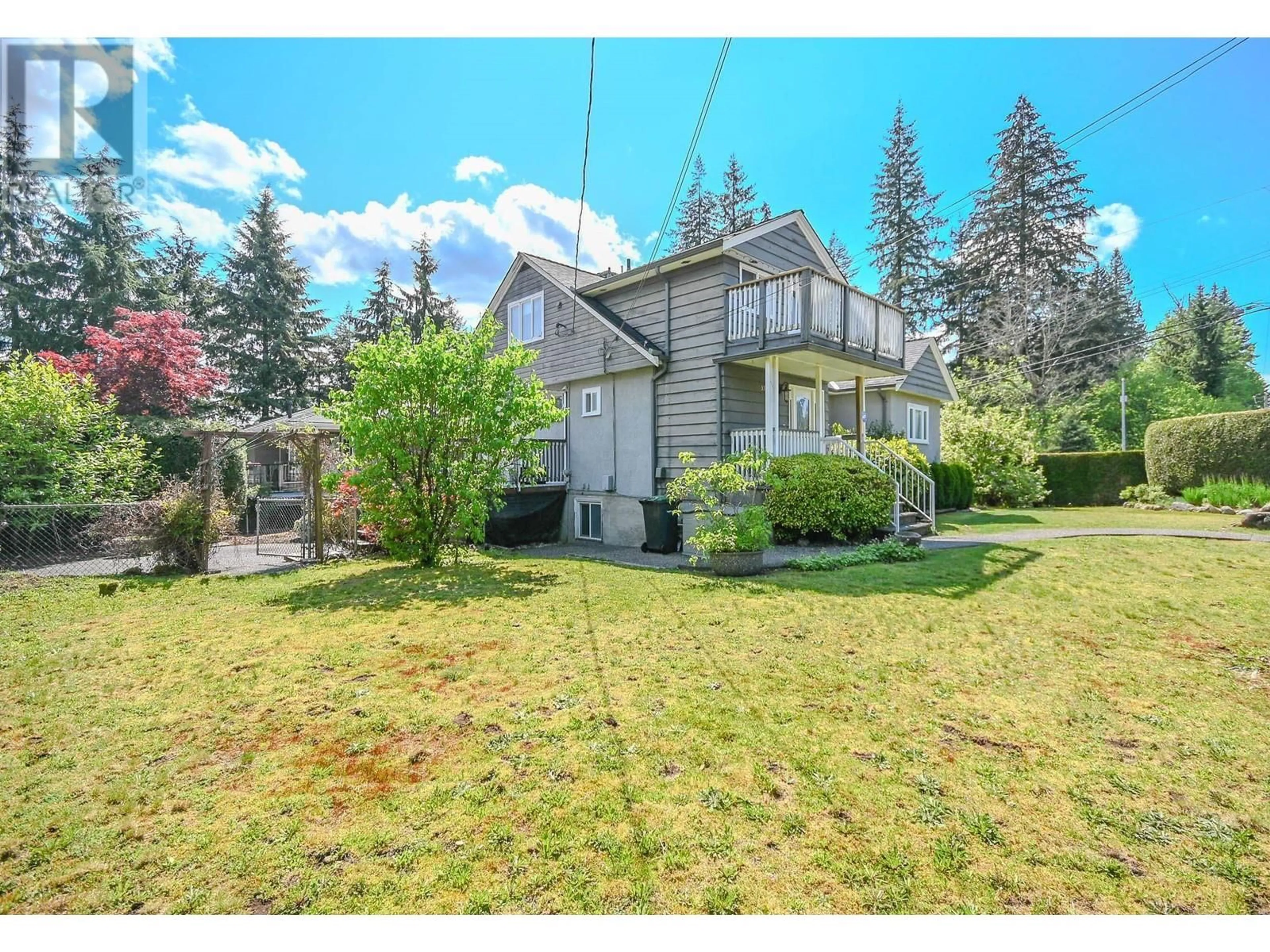 A pic from outside/outdoor area/front of a property/back of a property/a pic from drone, street for 3280 MASON AVENUE, Coquitlam British Columbia V3B2X6