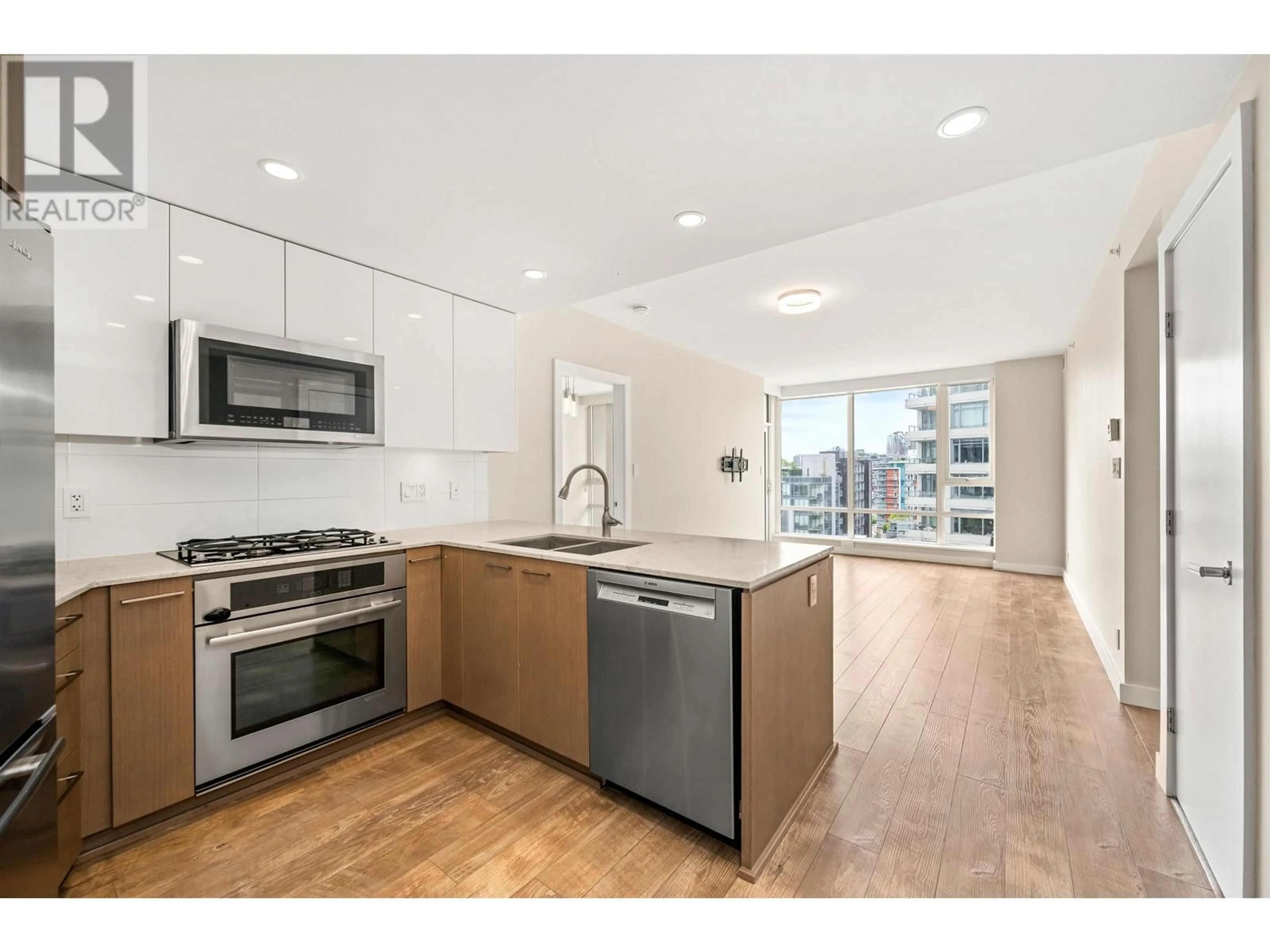Open concept kitchen, unknown for 1601 - 1618 QUEBEC STREET, Vancouver British Columbia V6A0C5