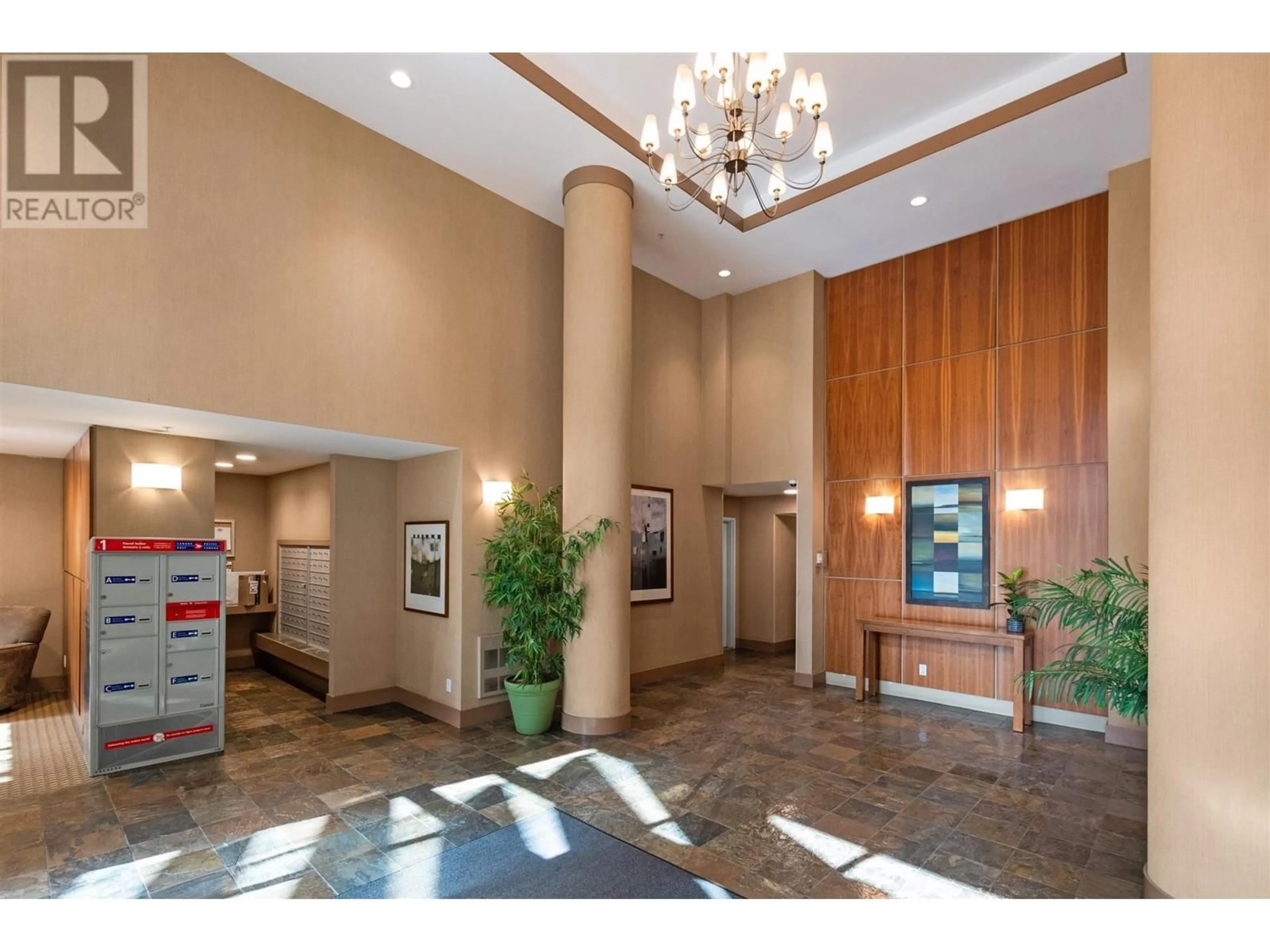 Lobby for 505 - 2088 MADISON AVENUE, Burnaby British Columbia V5C6T5