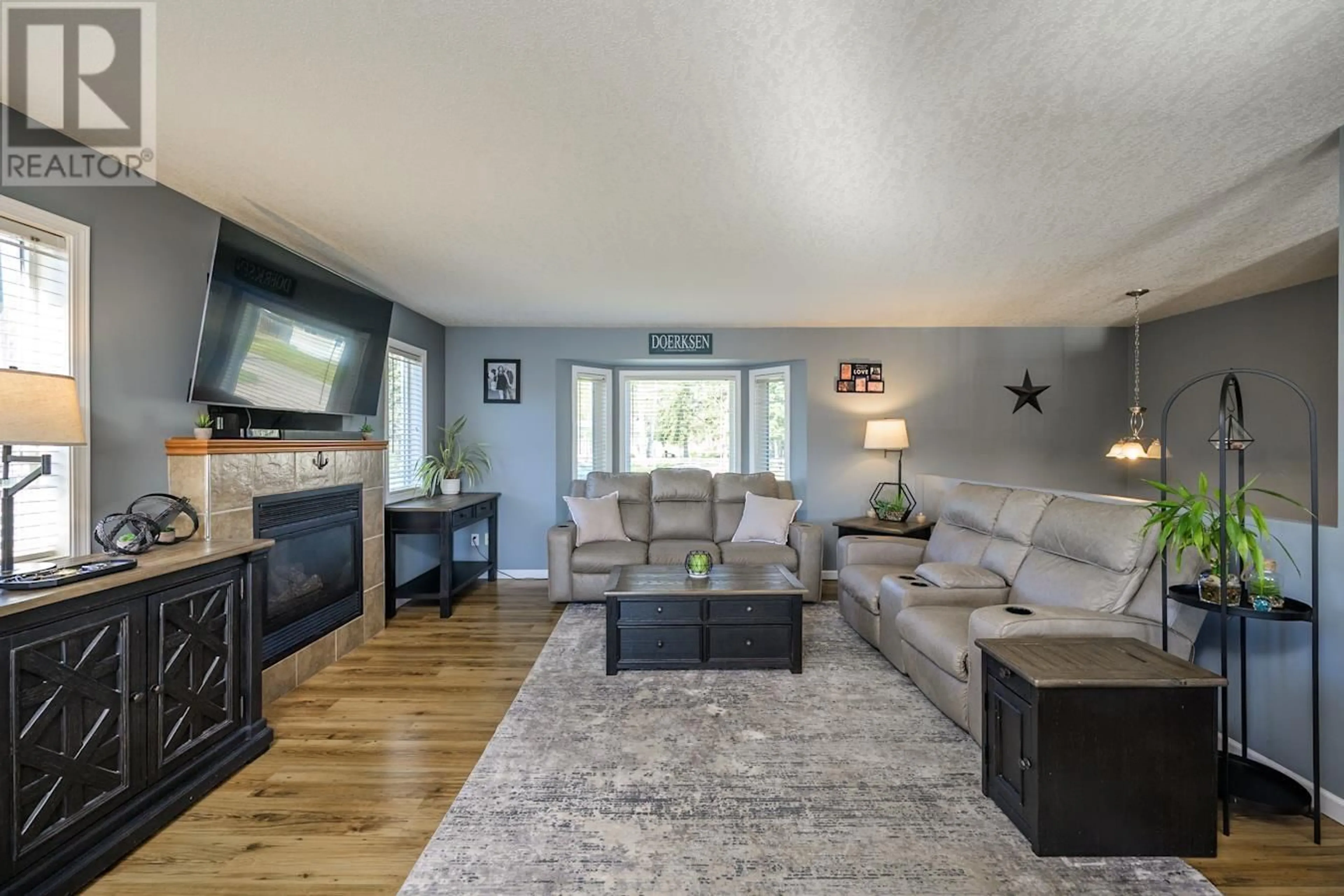 Living room with furniture, unknown for 2028 BITTNER ROAD, Prince George British Columbia V2N6T1