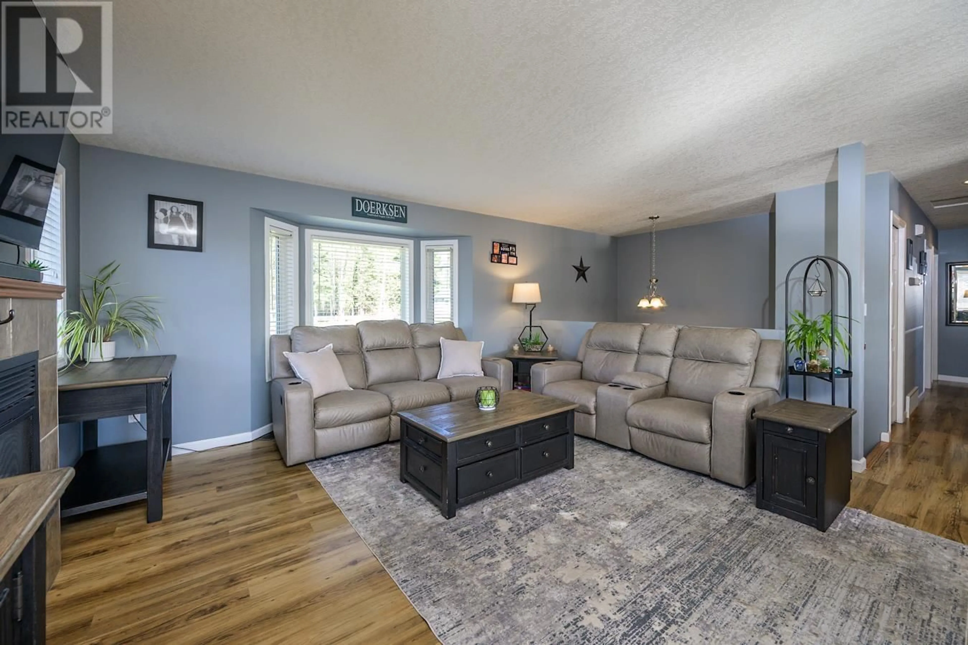 Living room with furniture, unknown for 2028 BITTNER ROAD, Prince George British Columbia V2N6T1