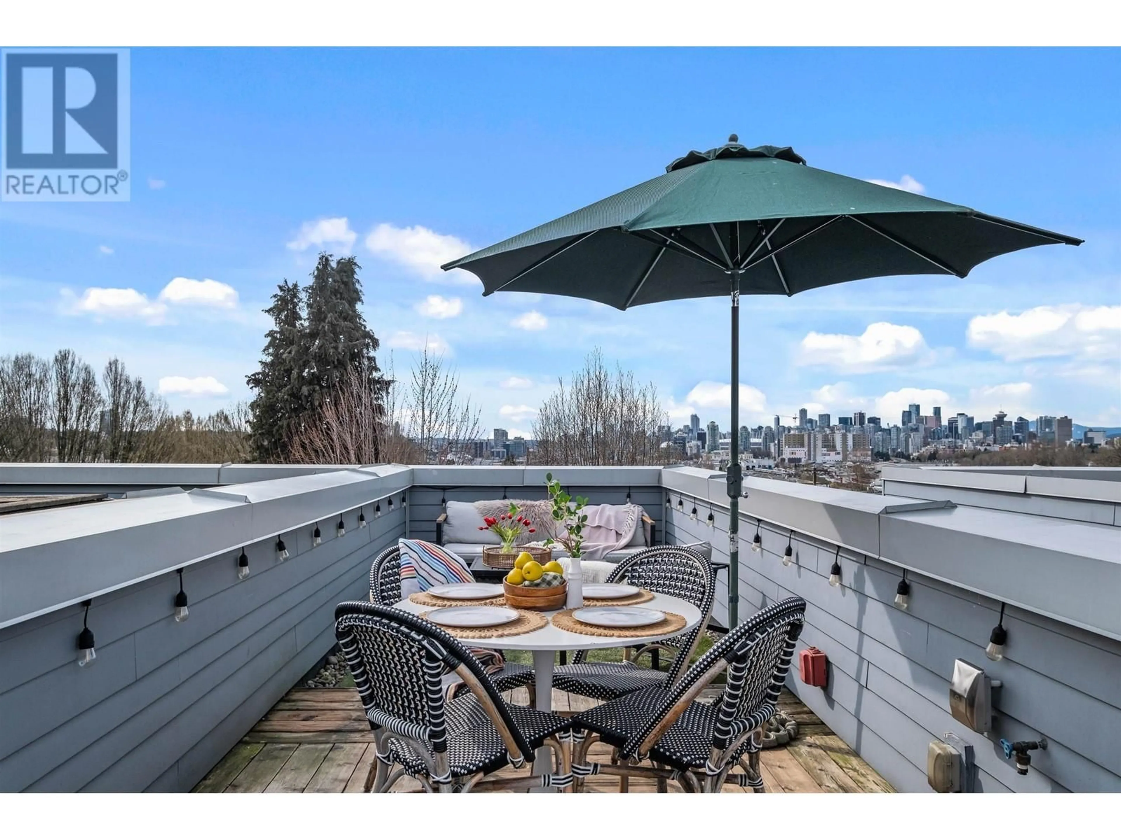 Patio, water/lake/river/ocean view for 1688 MCLEAN DRIVE, Vancouver British Columbia V5L3P3