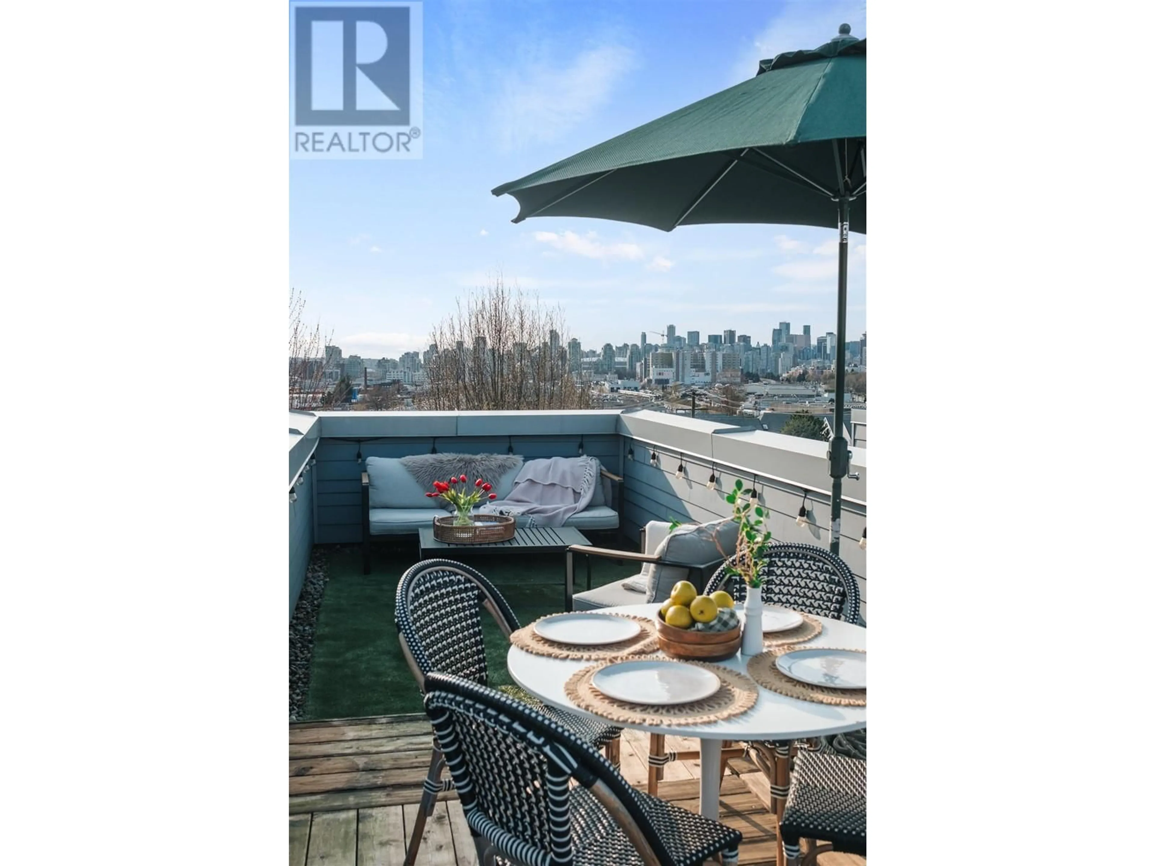 Patio, water/lake/river/ocean view for 1688 MCLEAN DRIVE, Vancouver British Columbia V5L3P3