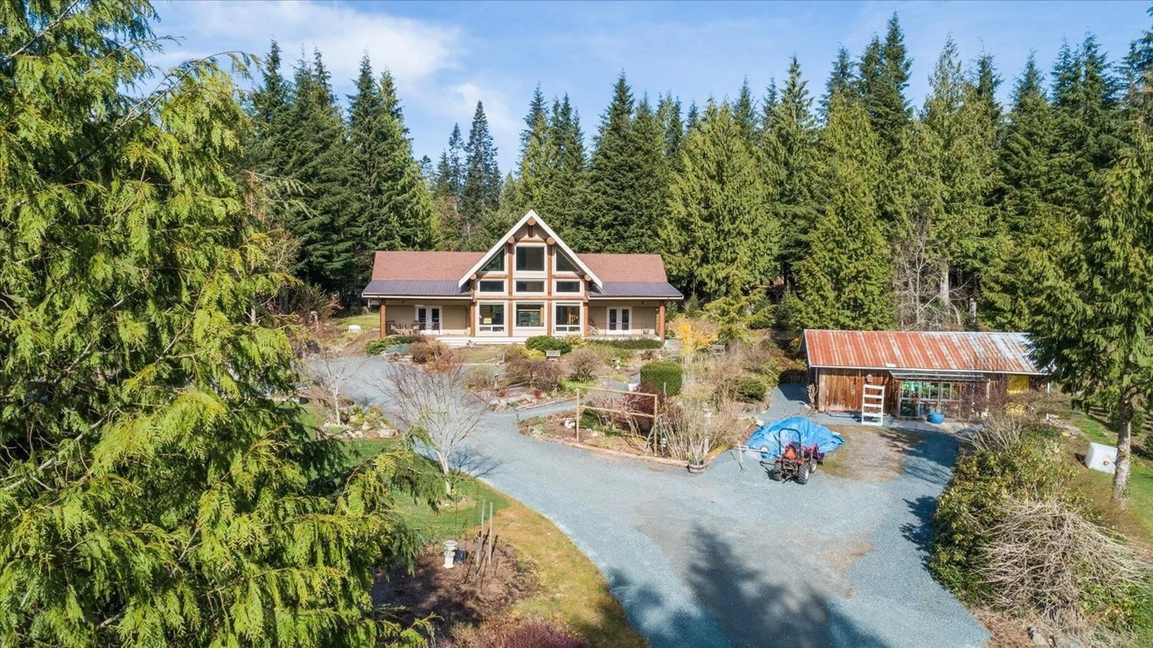 A pic from outside/outdoor area/front of a property/back of a property/a pic from drone, water/lake/river/ocean view for 49451 VOIGHT ROAD, Chilliwack British Columbia V4Z1E9