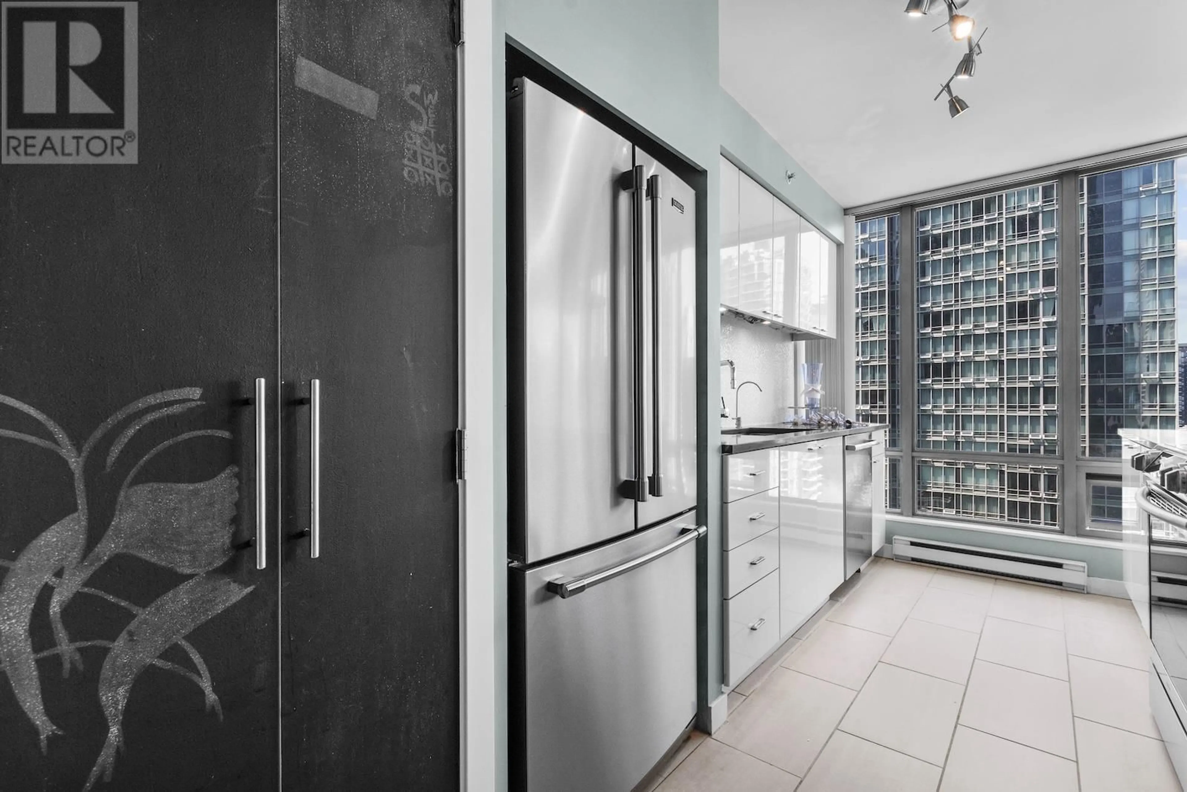 Unknown for 1101 - 1200 GEORGIA STREET, Vancouver British Columbia V6E4R2