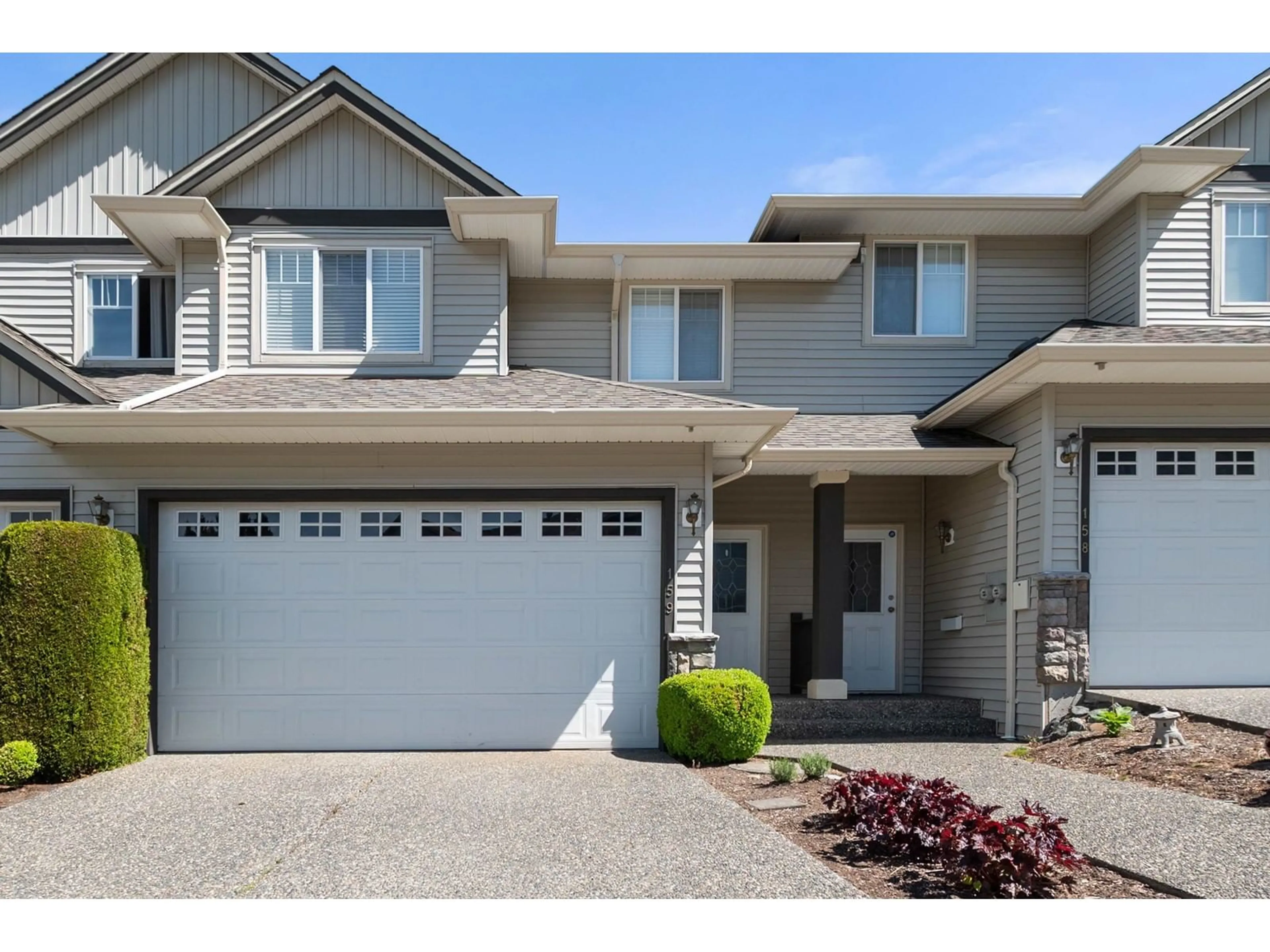Home with vinyl exterior material, street for 159 - 46360 VALLEYVIEW ROAD, Chilliwack British Columbia V2R5L7