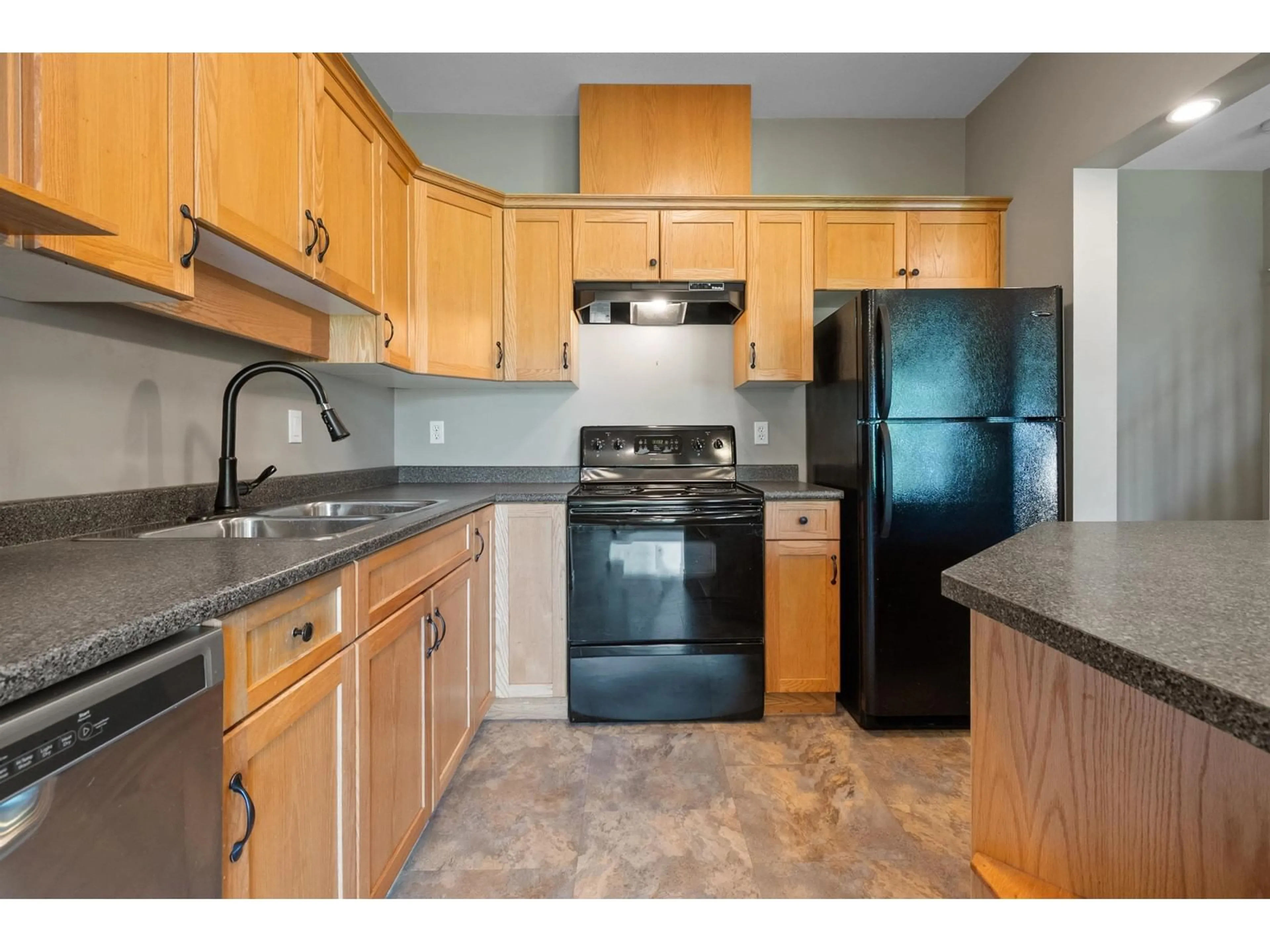 Standard kitchen, unknown for 159 - 46360 VALLEYVIEW ROAD, Chilliwack British Columbia V2R5L7