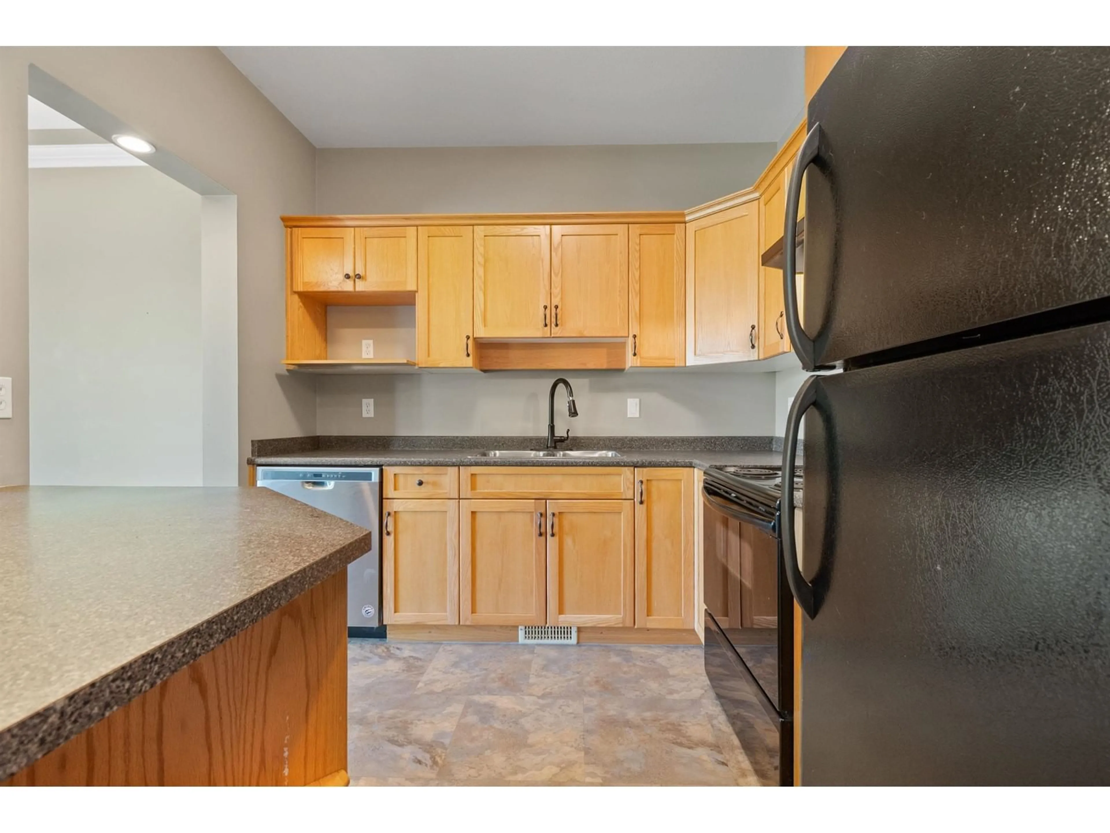 Standard kitchen, unknown for 159 - 46360 VALLEYVIEW ROAD, Chilliwack British Columbia V2R5L7