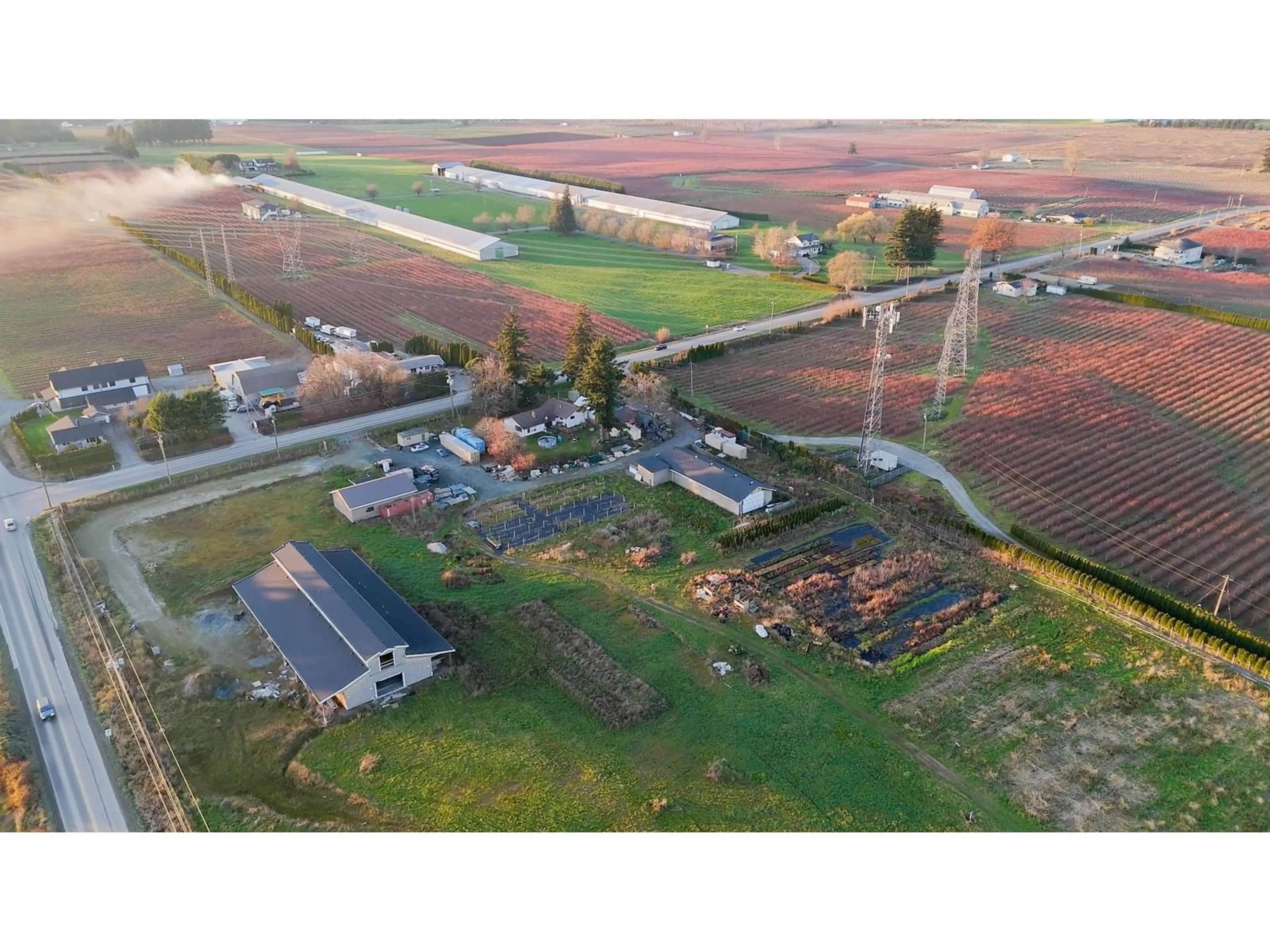 A pic from outside/outdoor area/front of a property/back of a property/a pic from drone, building for 1660 LEFEUVRE, Abbotsford British Columbia V4X1C5