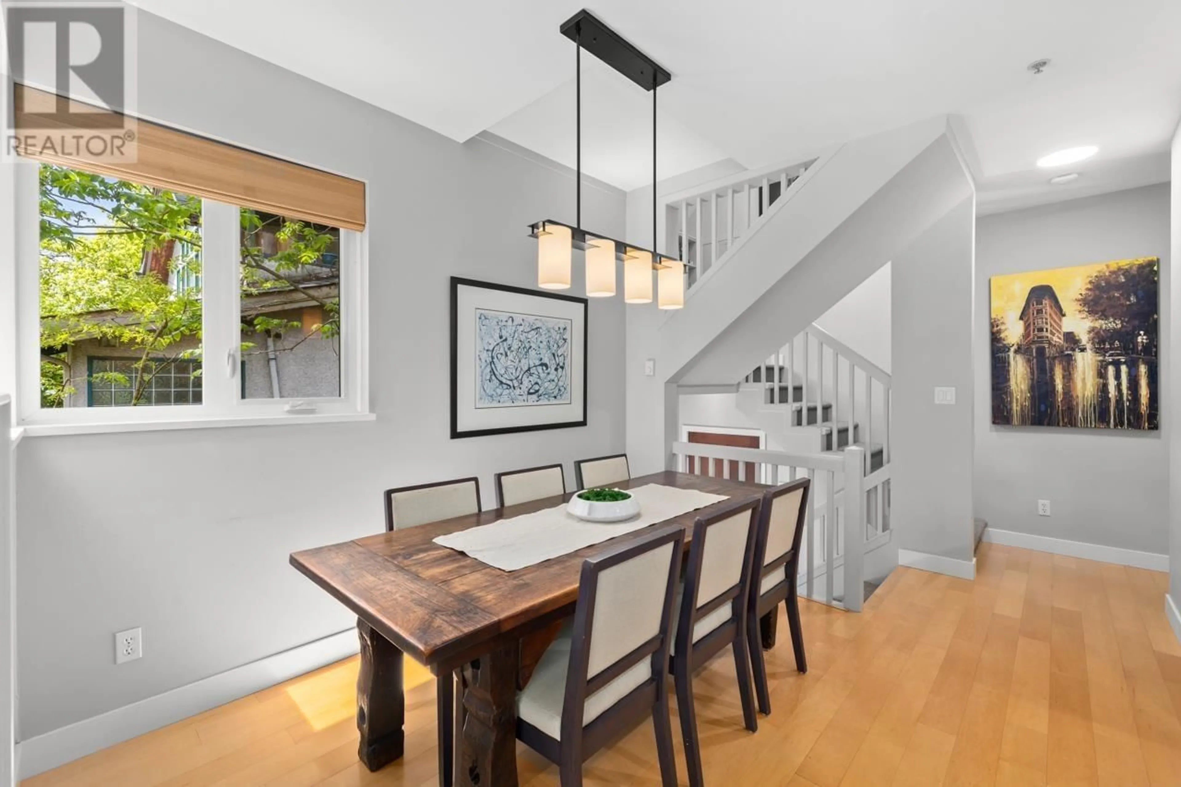Dining room, wood/laminate floor for 366 14TH AVENUE, Vancouver British Columbia V5Y1X4
