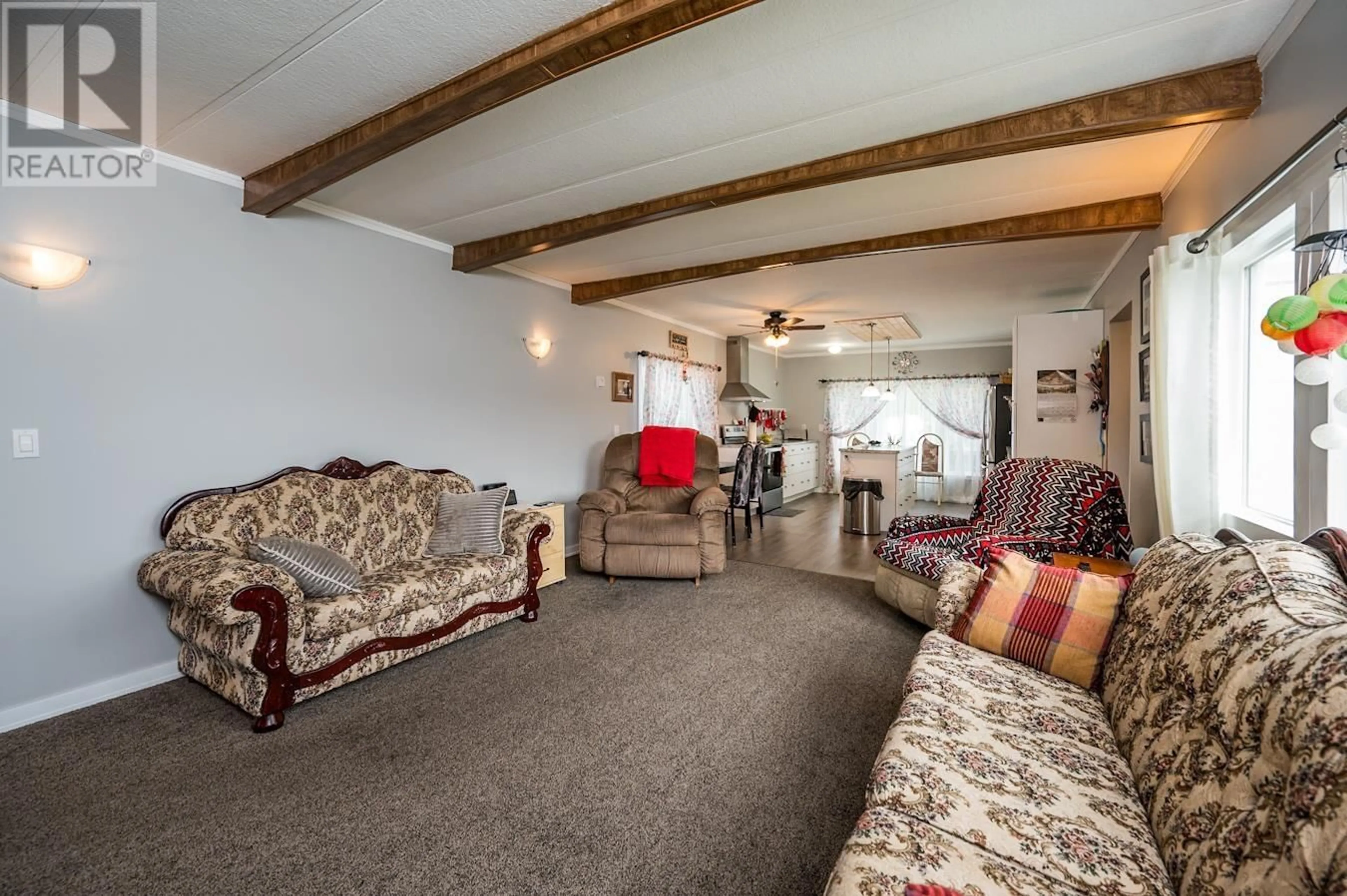 Living room with furniture, carpet floor for 14 - 8680 CASTLE ROAD, Prince George British Columbia V2N6Y6