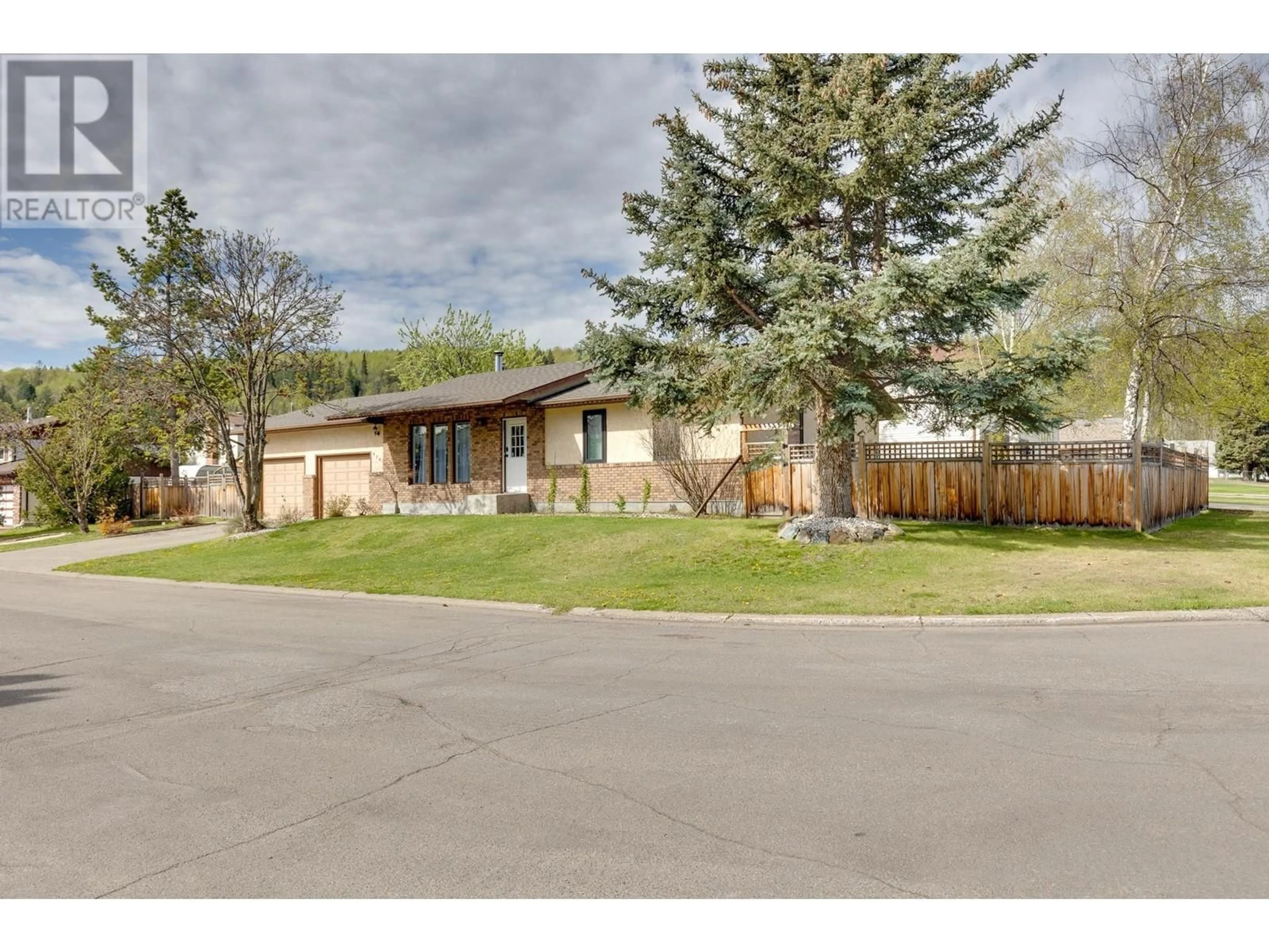 A pic from outside/outdoor area/front of a property/back of a property/a pic from drone, street for 3765 SHANE CRESCENT, Prince George British Columbia V2N4N2