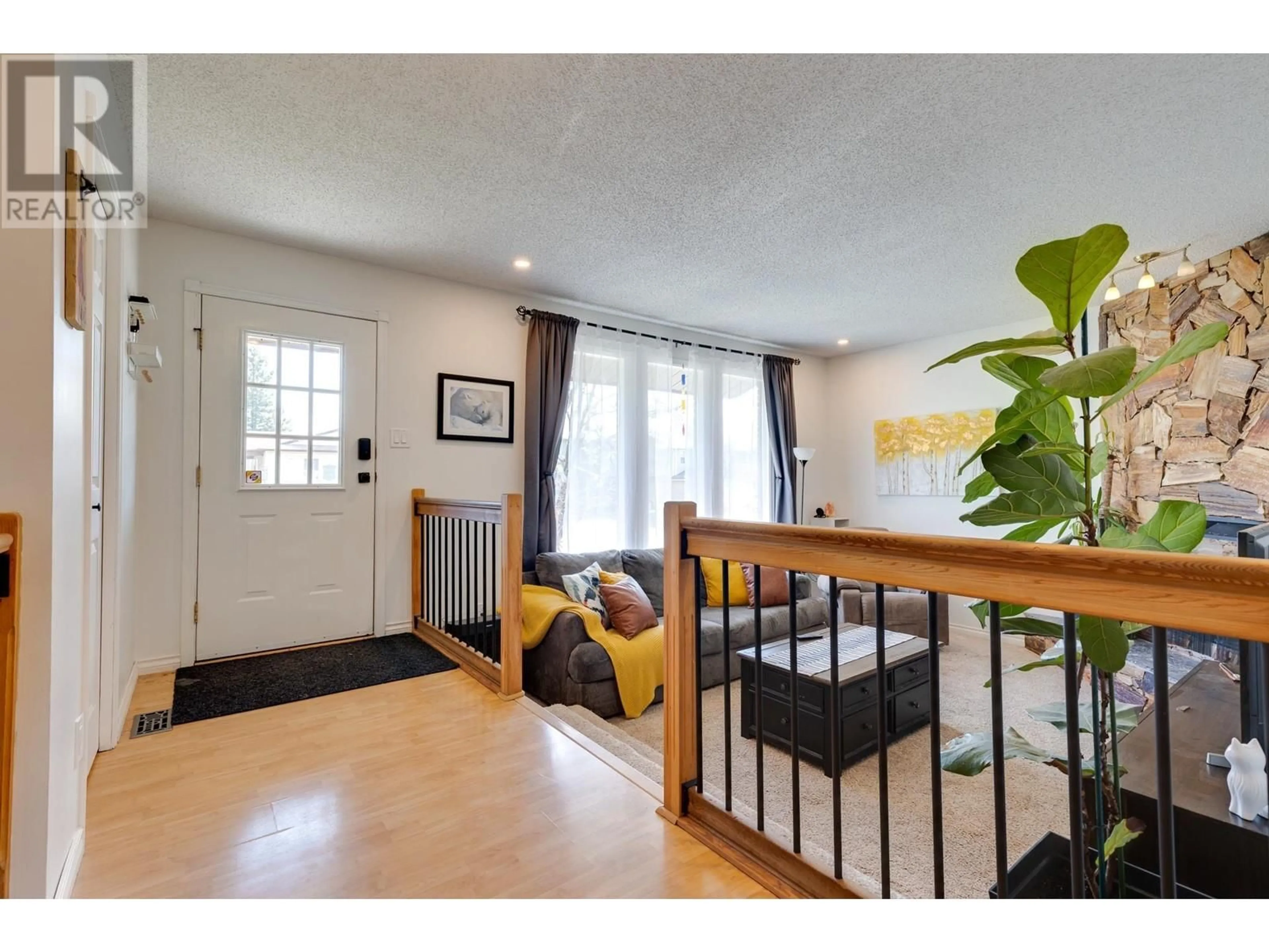 Indoor entryway for 3765 SHANE CRESCENT, Prince George British Columbia V2N4N2