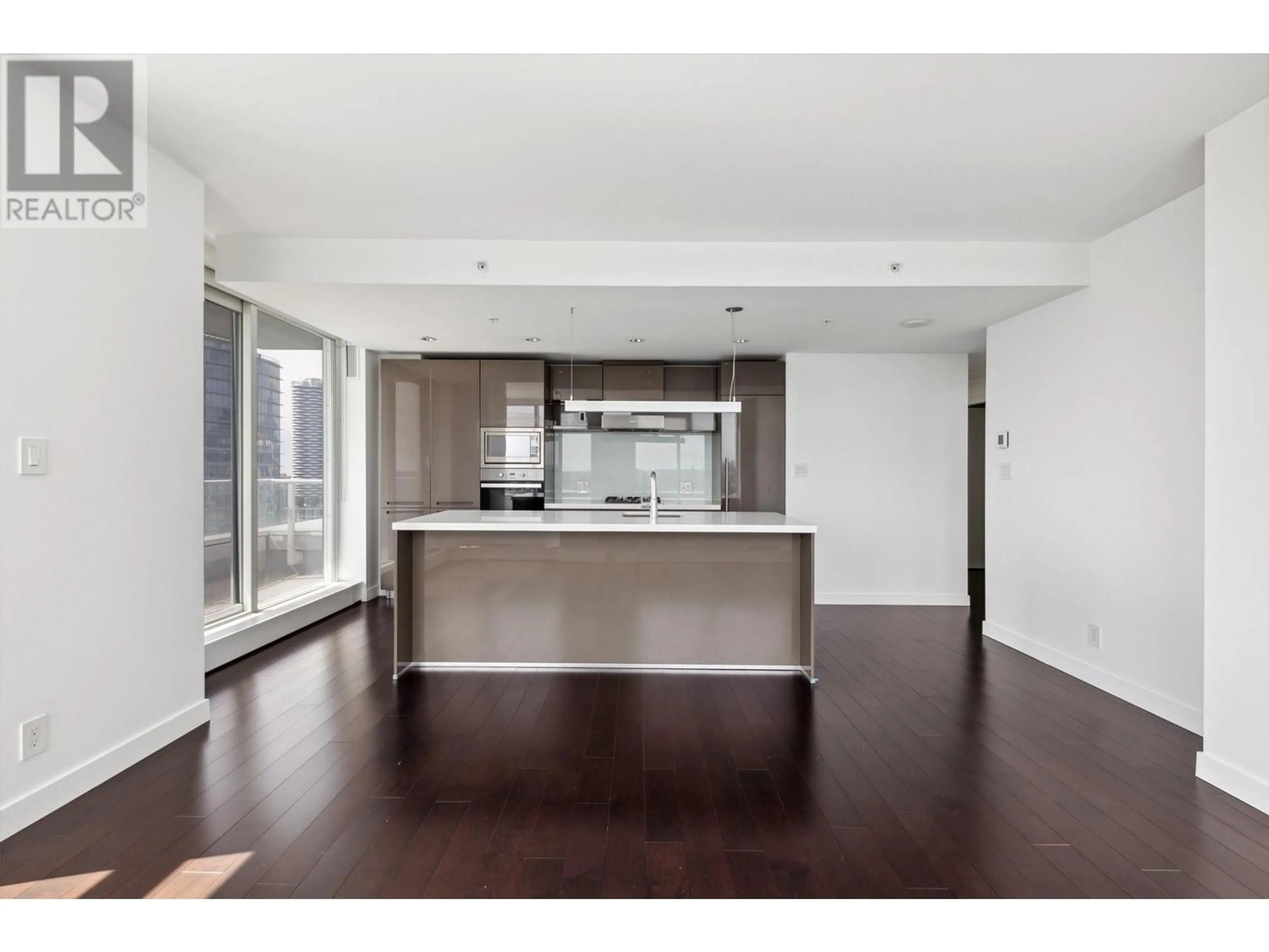 Open concept kitchen, wood/laminate floor for 3909 - 777 RICHARDS STREET, Vancouver British Columbia V6B0M6